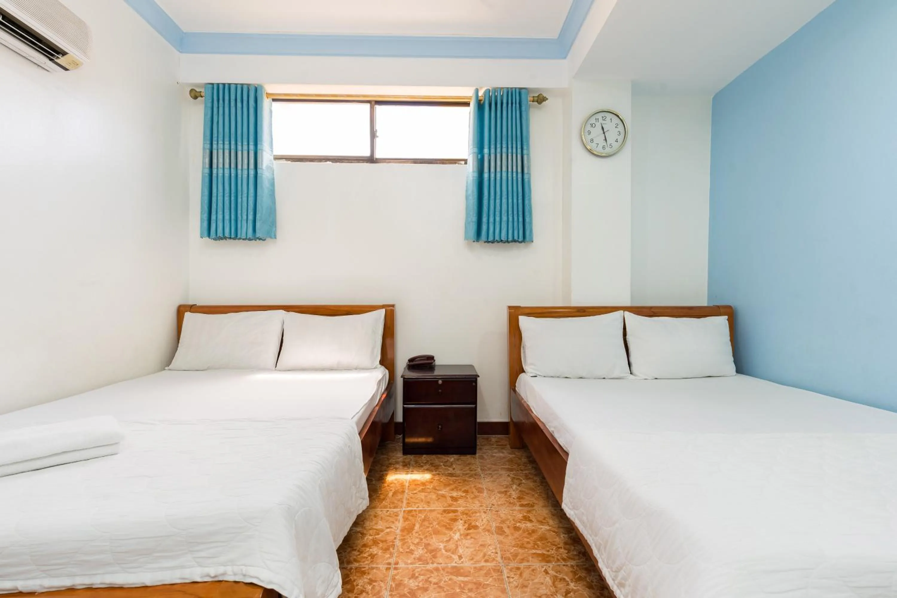 Photo of the whole room, Bed in Thanh Lan Hotel
