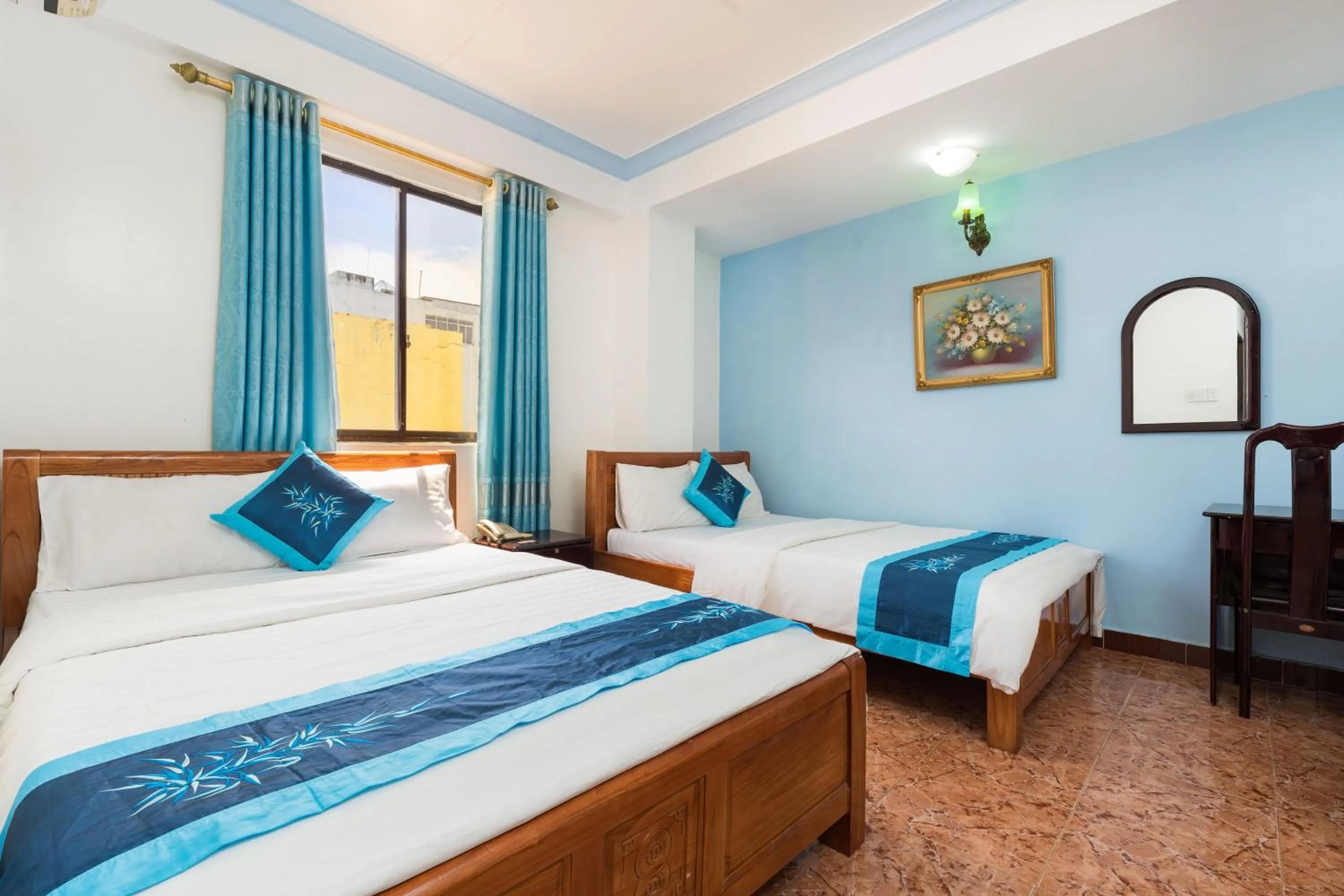 Photo of the whole room, Bed in Thanh Lan Hotel