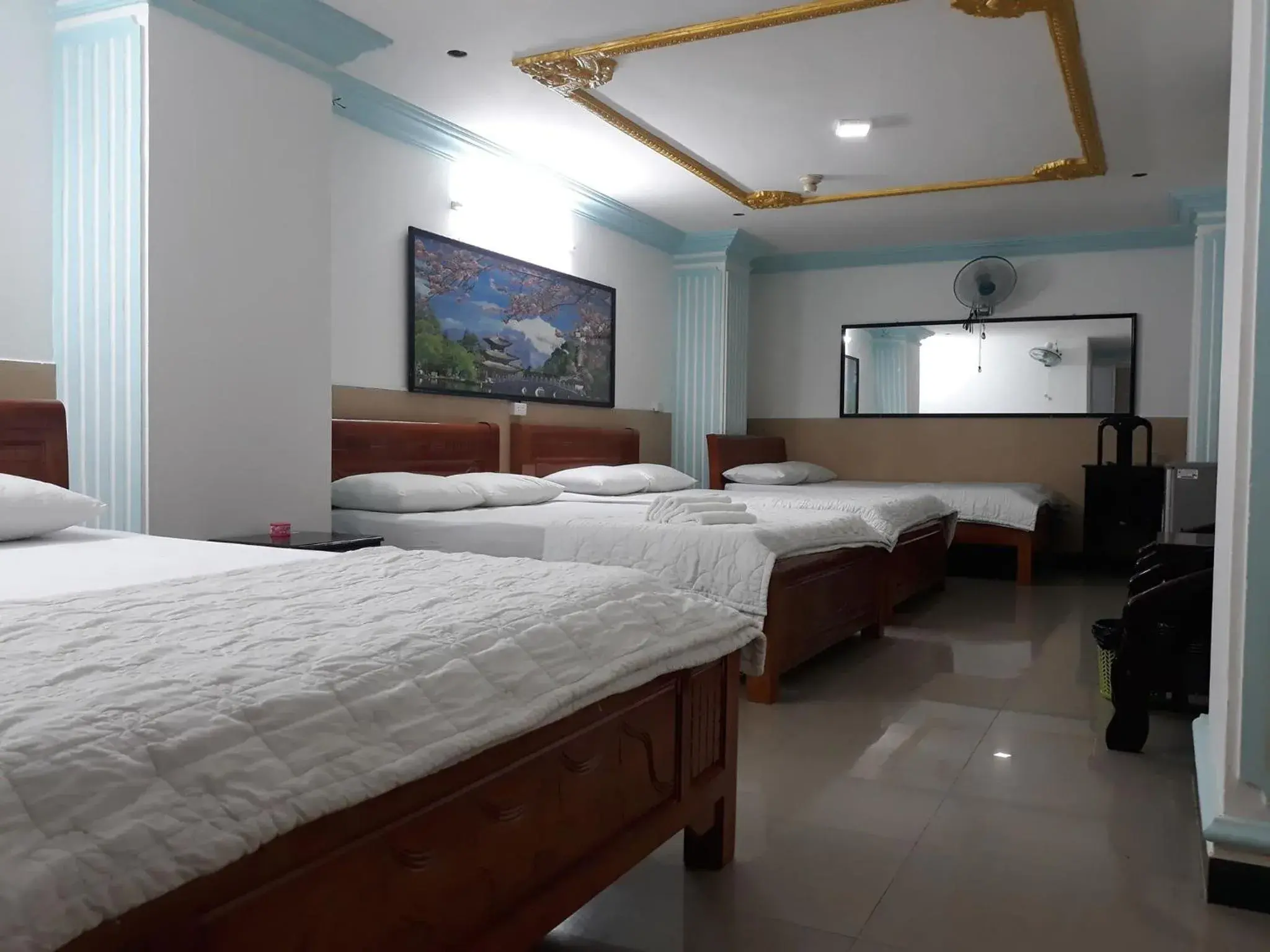 4-Bed Mixed Dormitory Room in Thanh Lan Hotel 4-Bed Mixed Dormitory Room in Thanh Lan Hotel