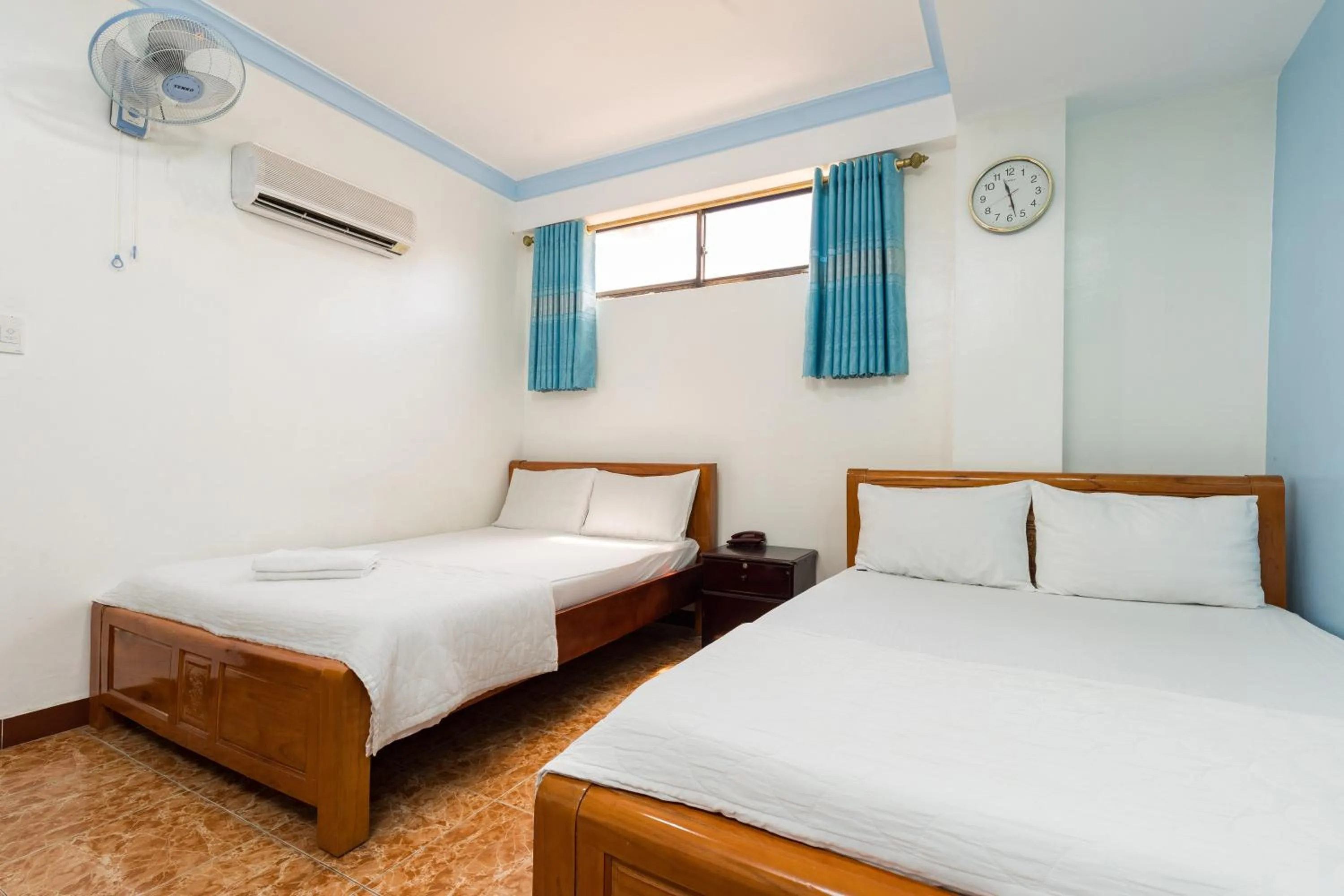 Photo of the whole room, Bed in Thanh Lan Hotel