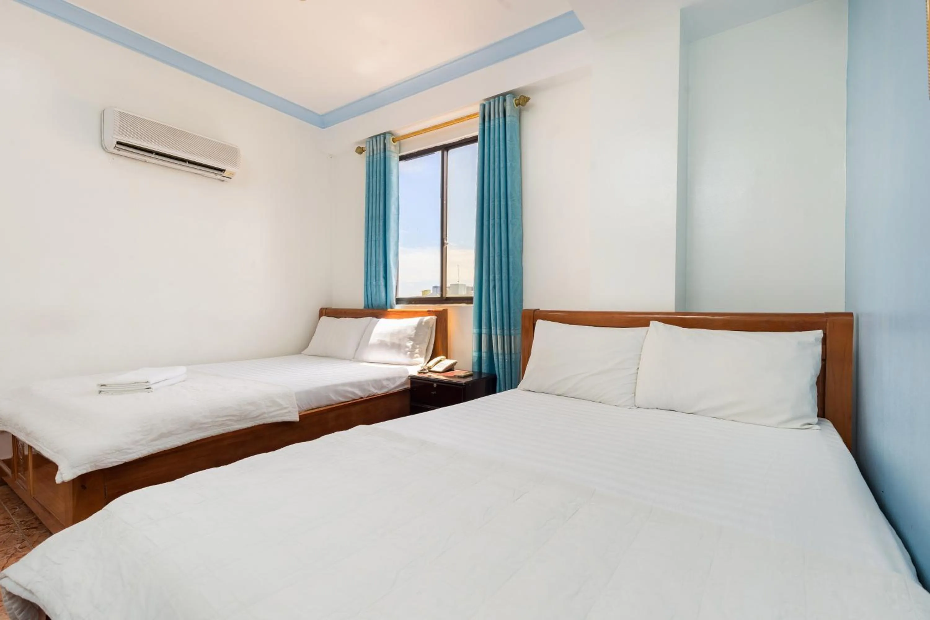 Photo of the whole room, Bed in Thanh Lan Hotel