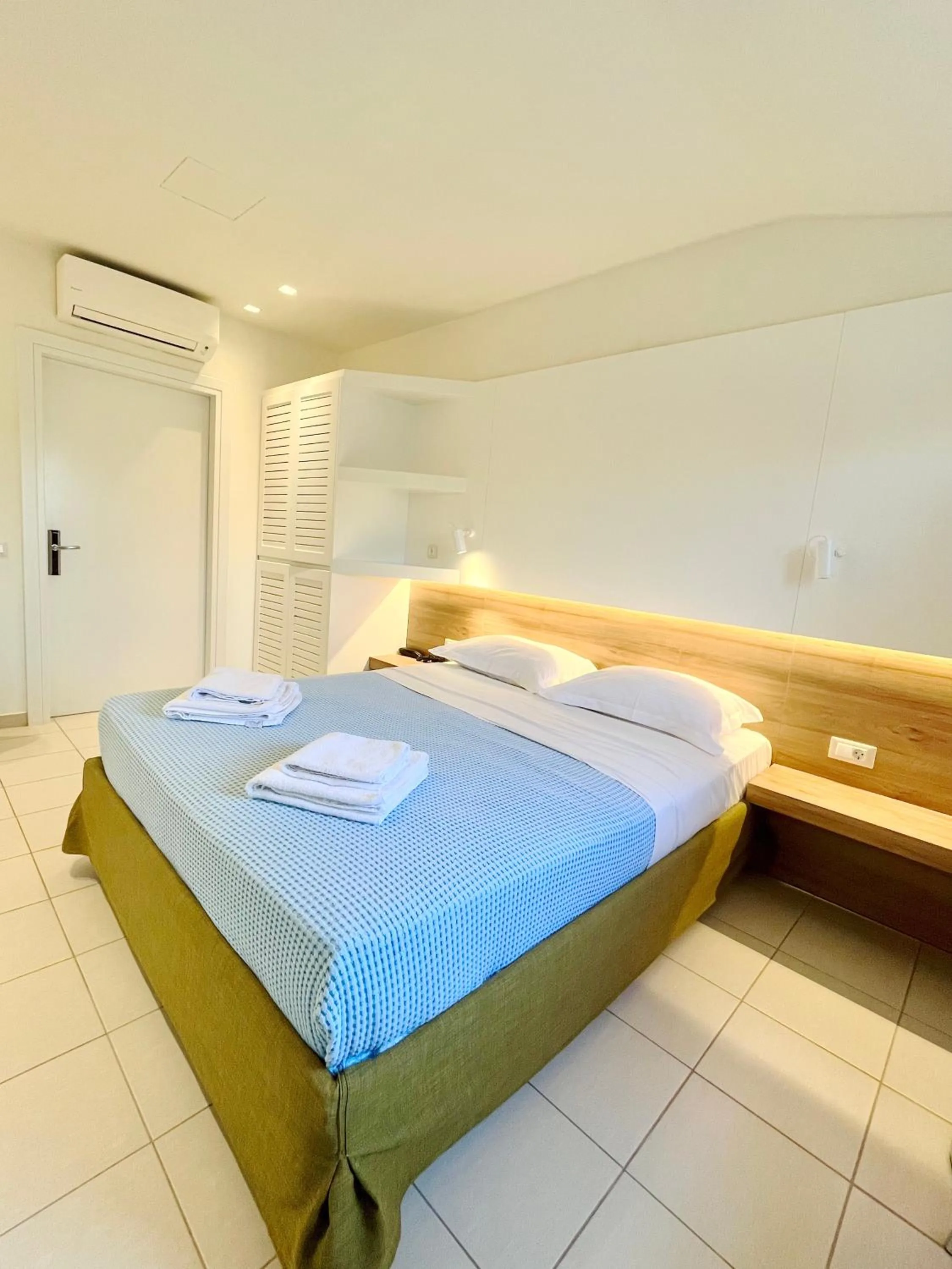 Bed in Hotel Mavridis