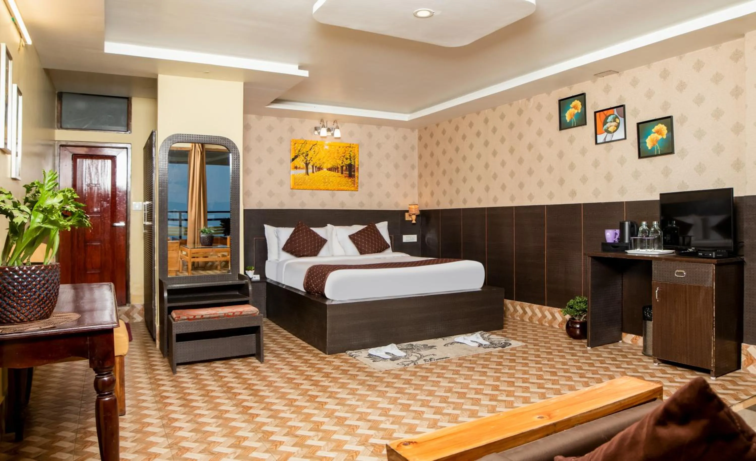 Double Room with Lake View in Mount Queens Hill Resort & Spa