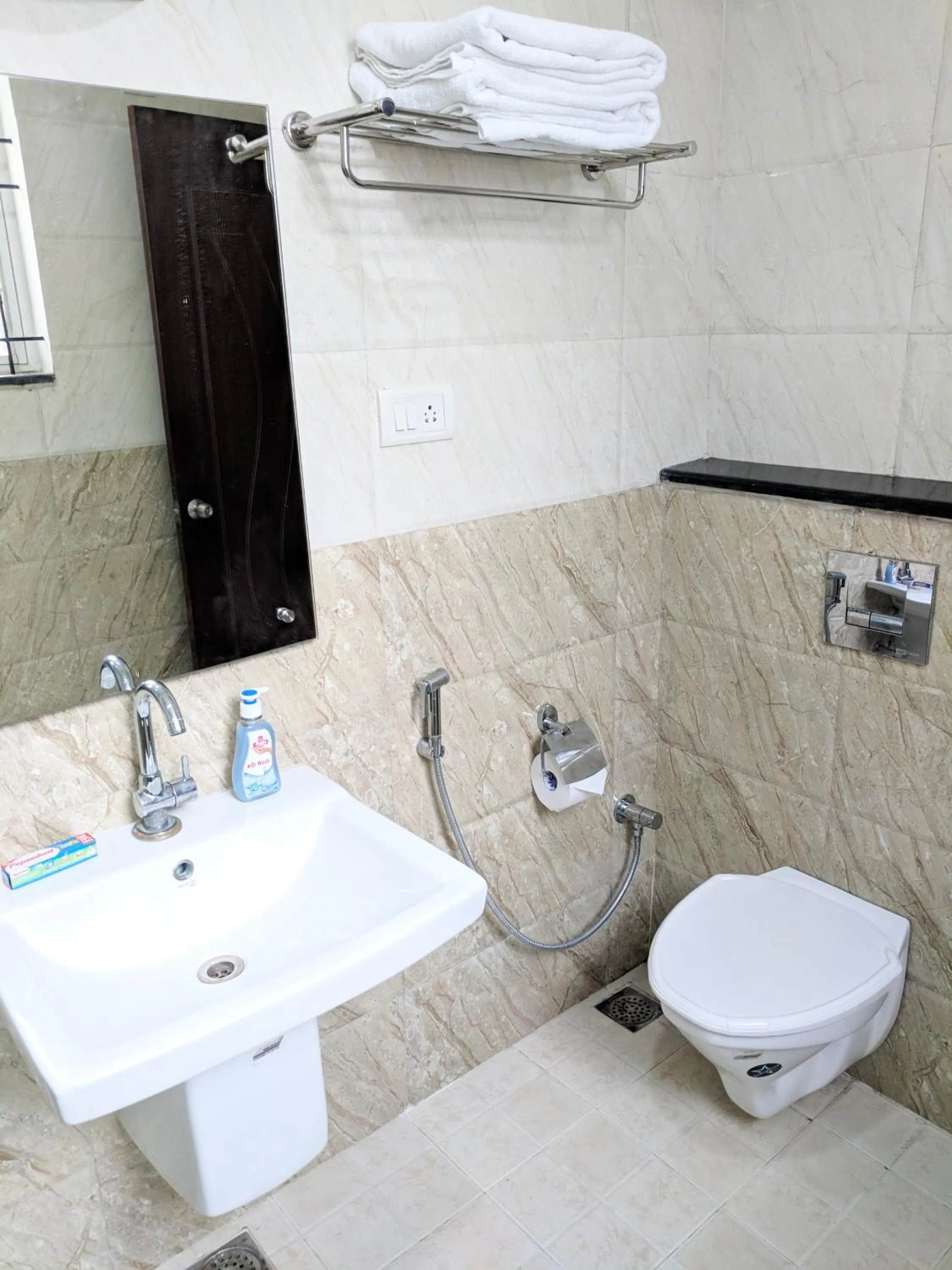 Clyford Suites