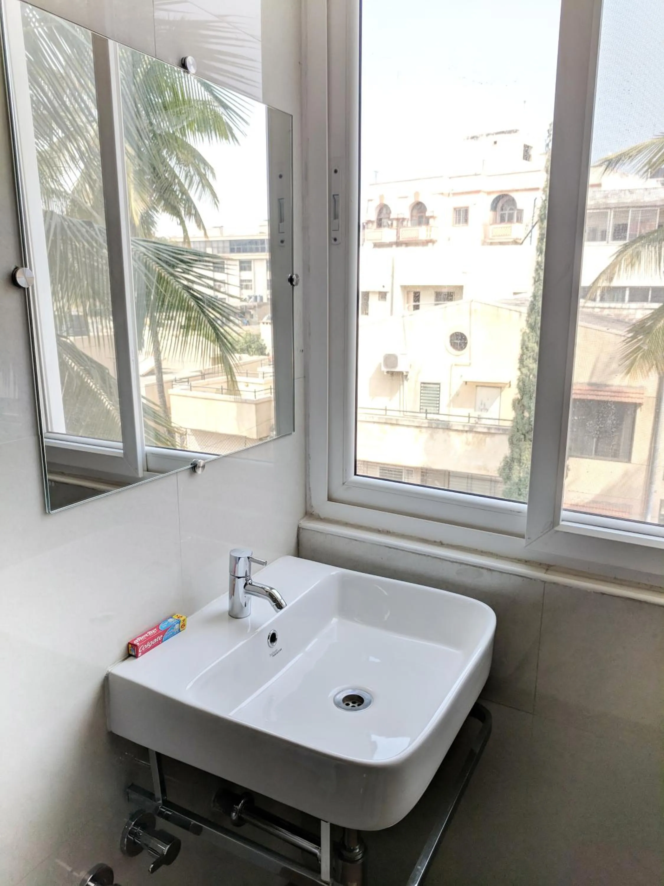 Clyford Suites