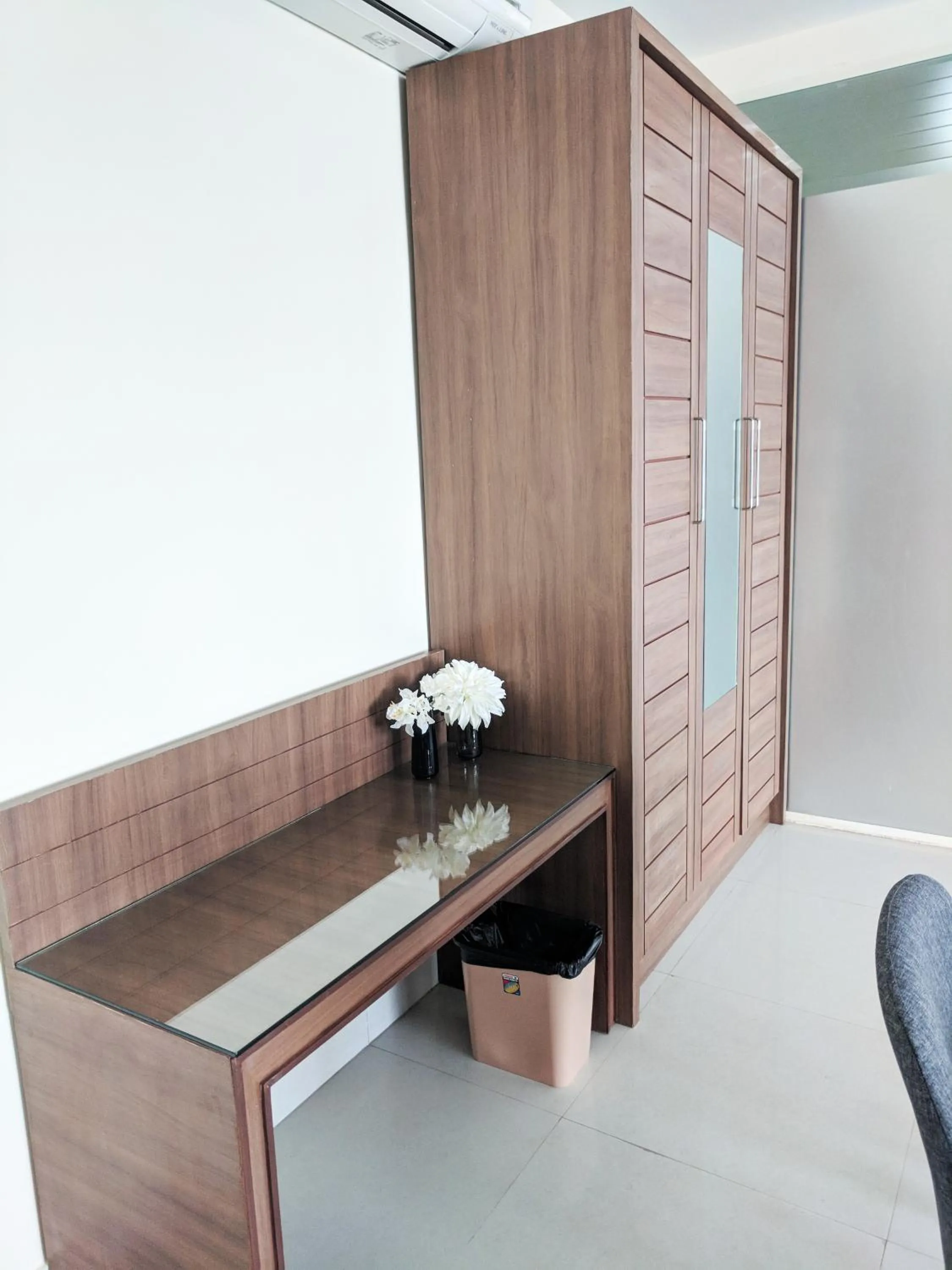 Clyford Suites