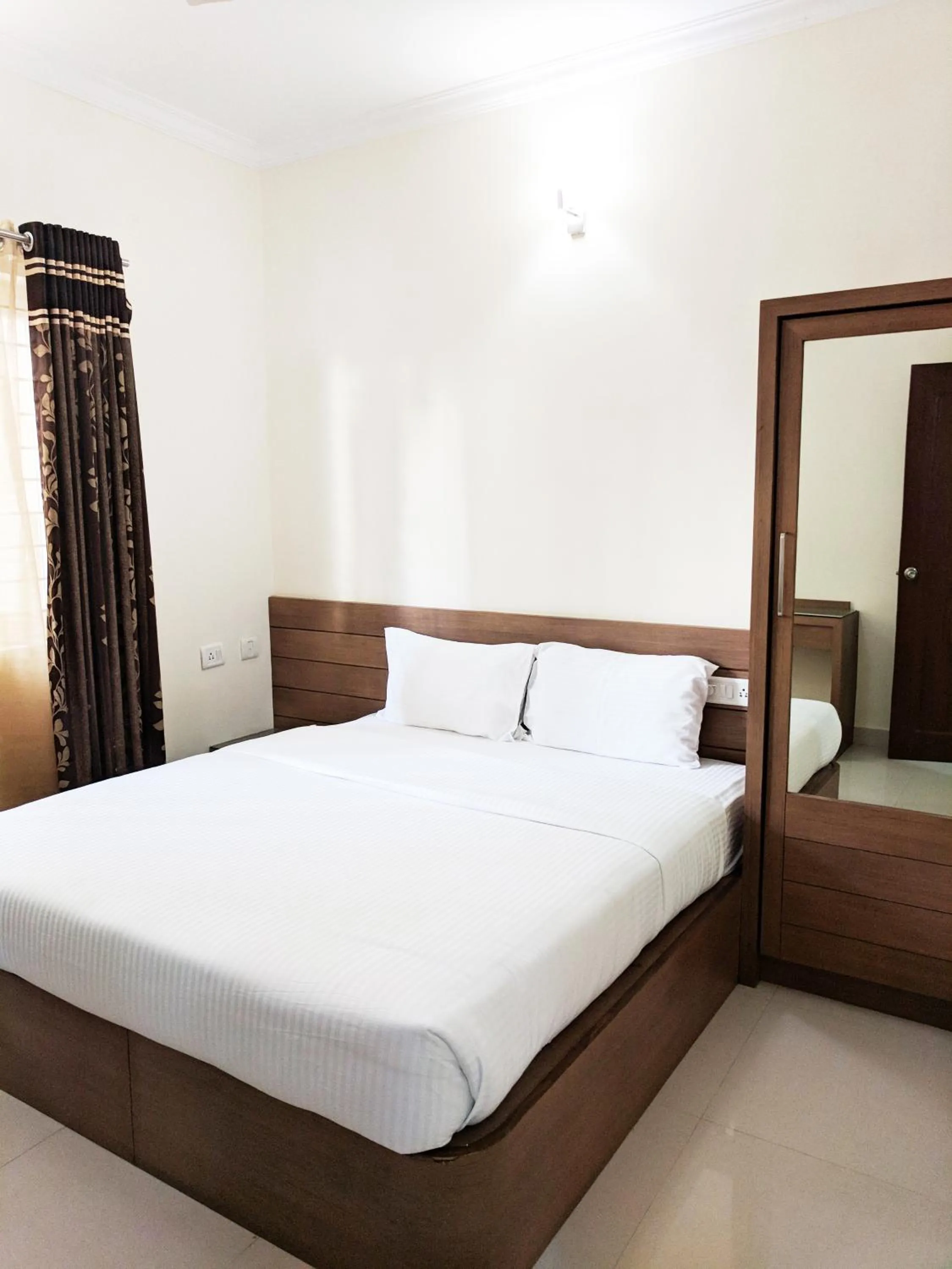 Apartment - Ground Floor in Clyford Suites