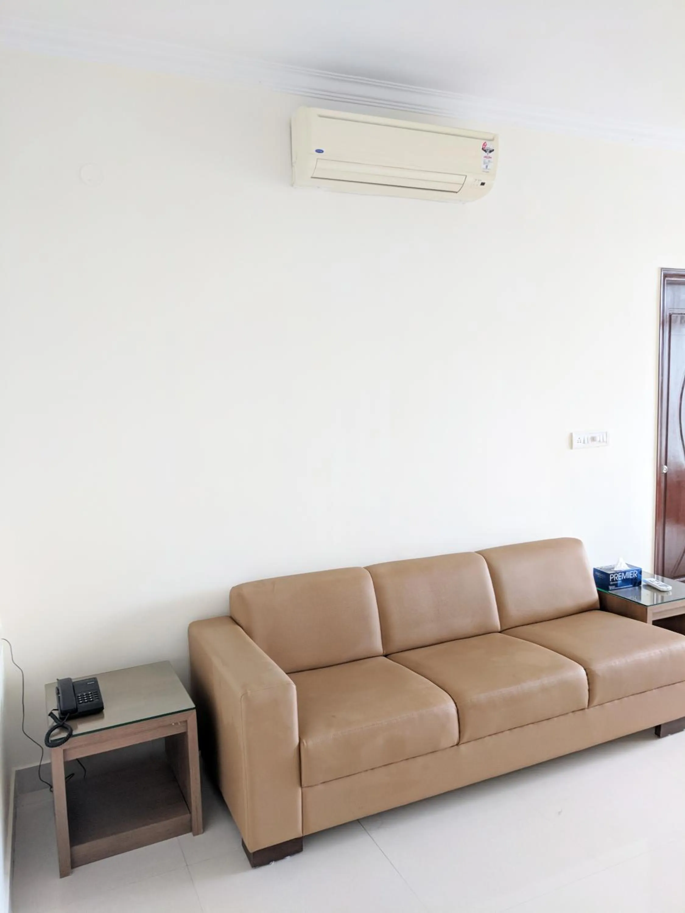 Clyford Suites