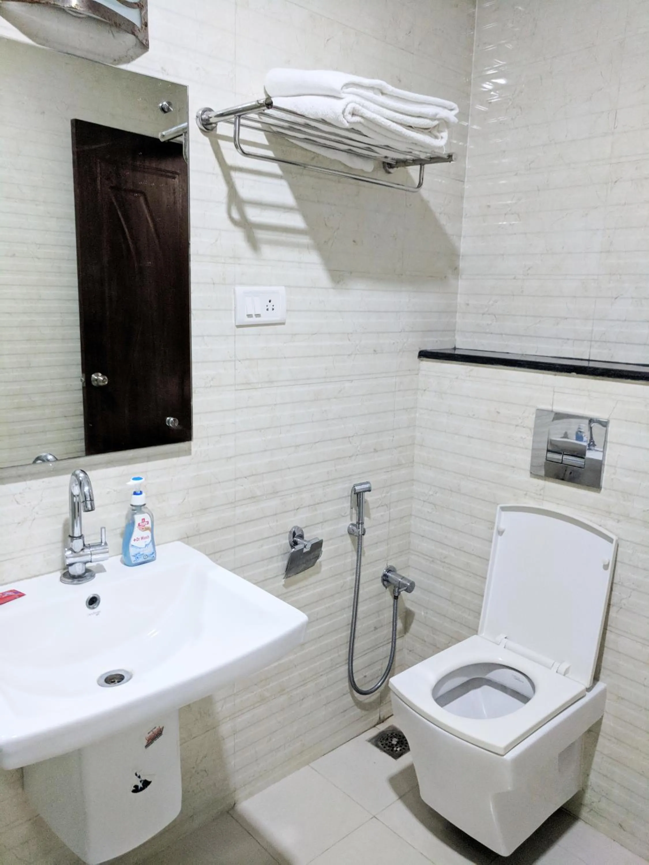 Clyford Suites