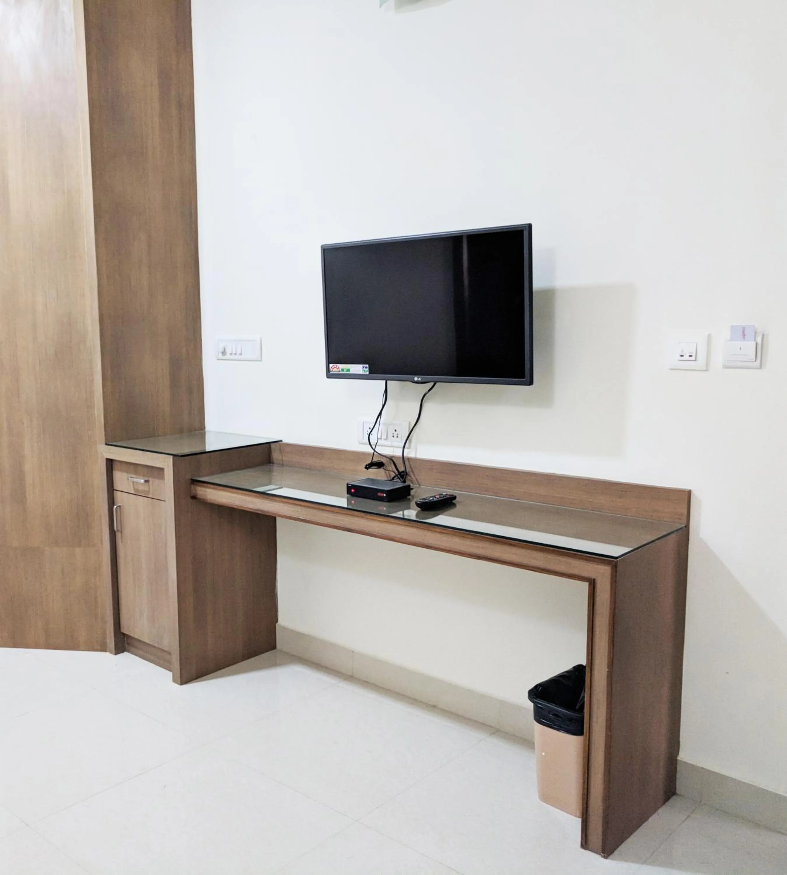 Clyford Suites