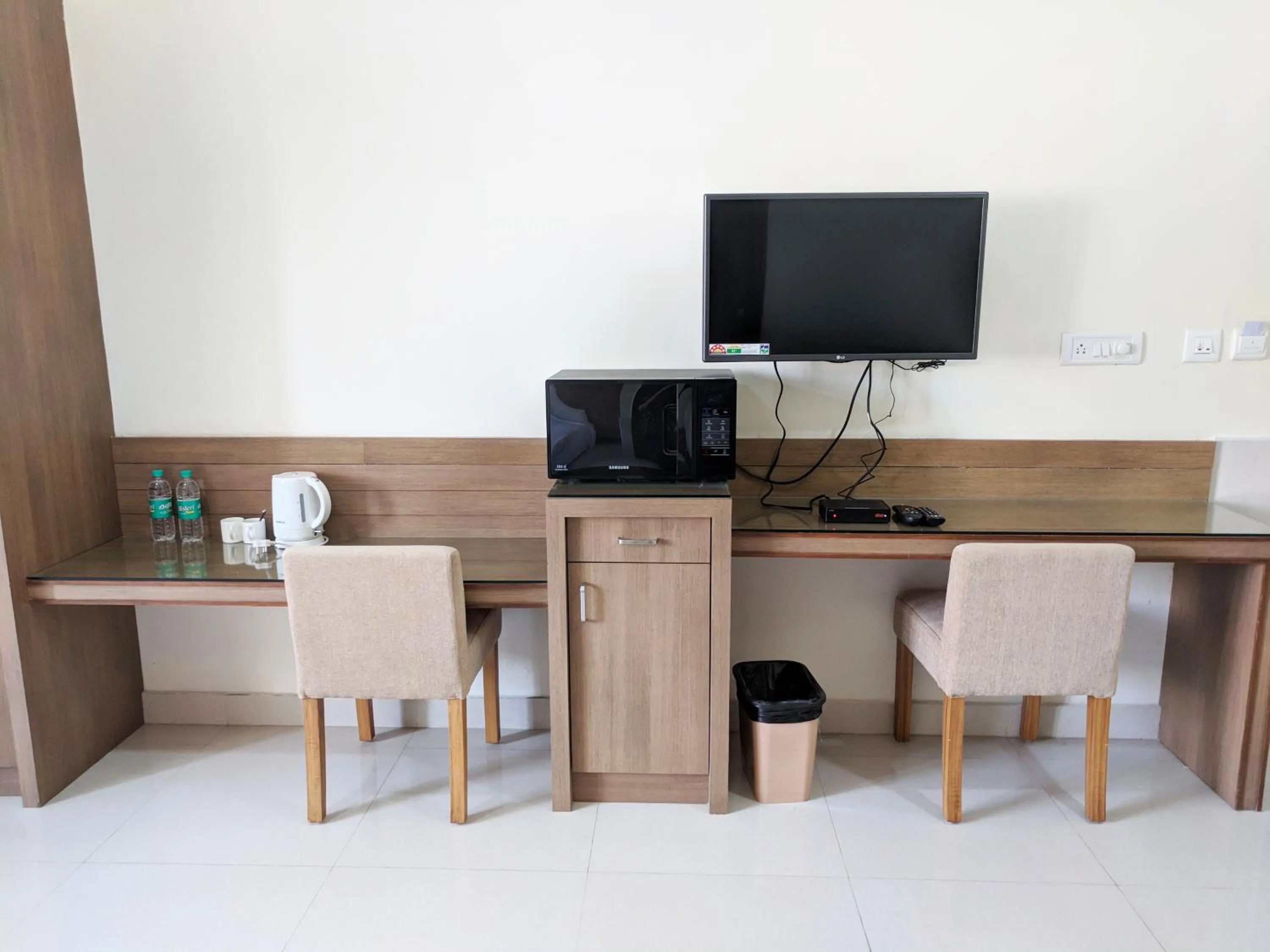 Clyford Suites