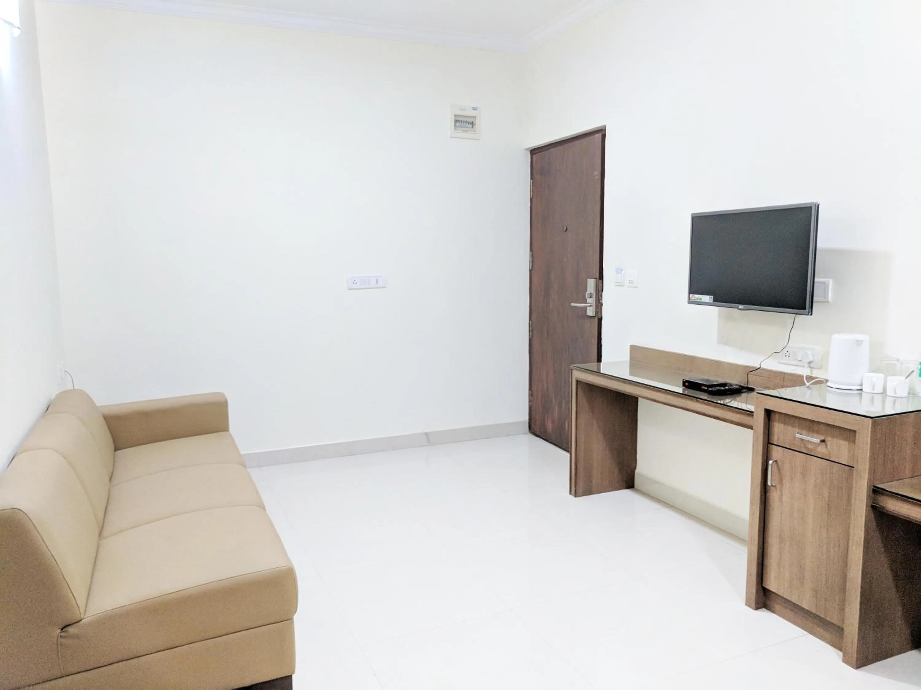 Clyford Suites