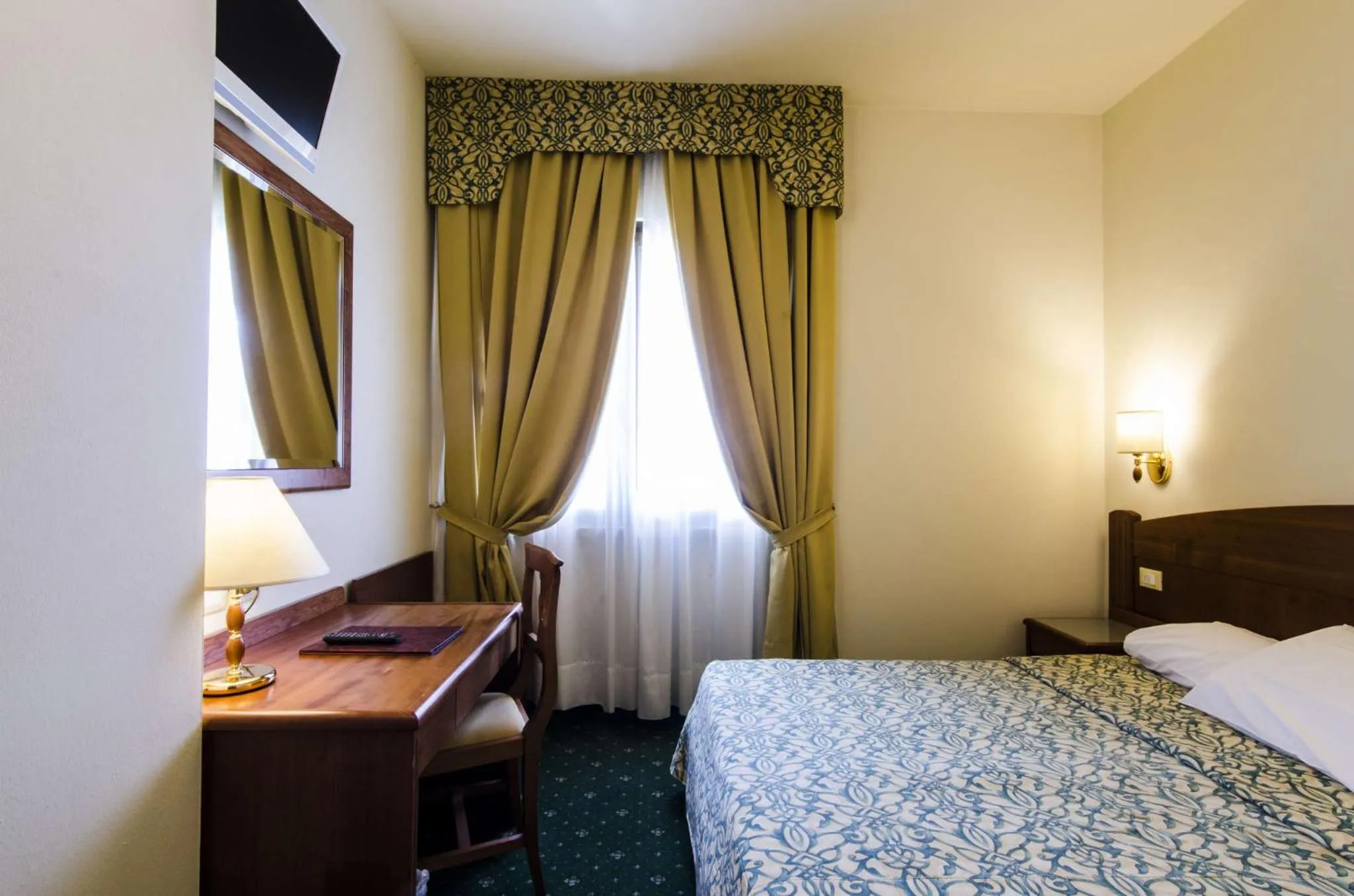 Bed in Hotel Smeraldo