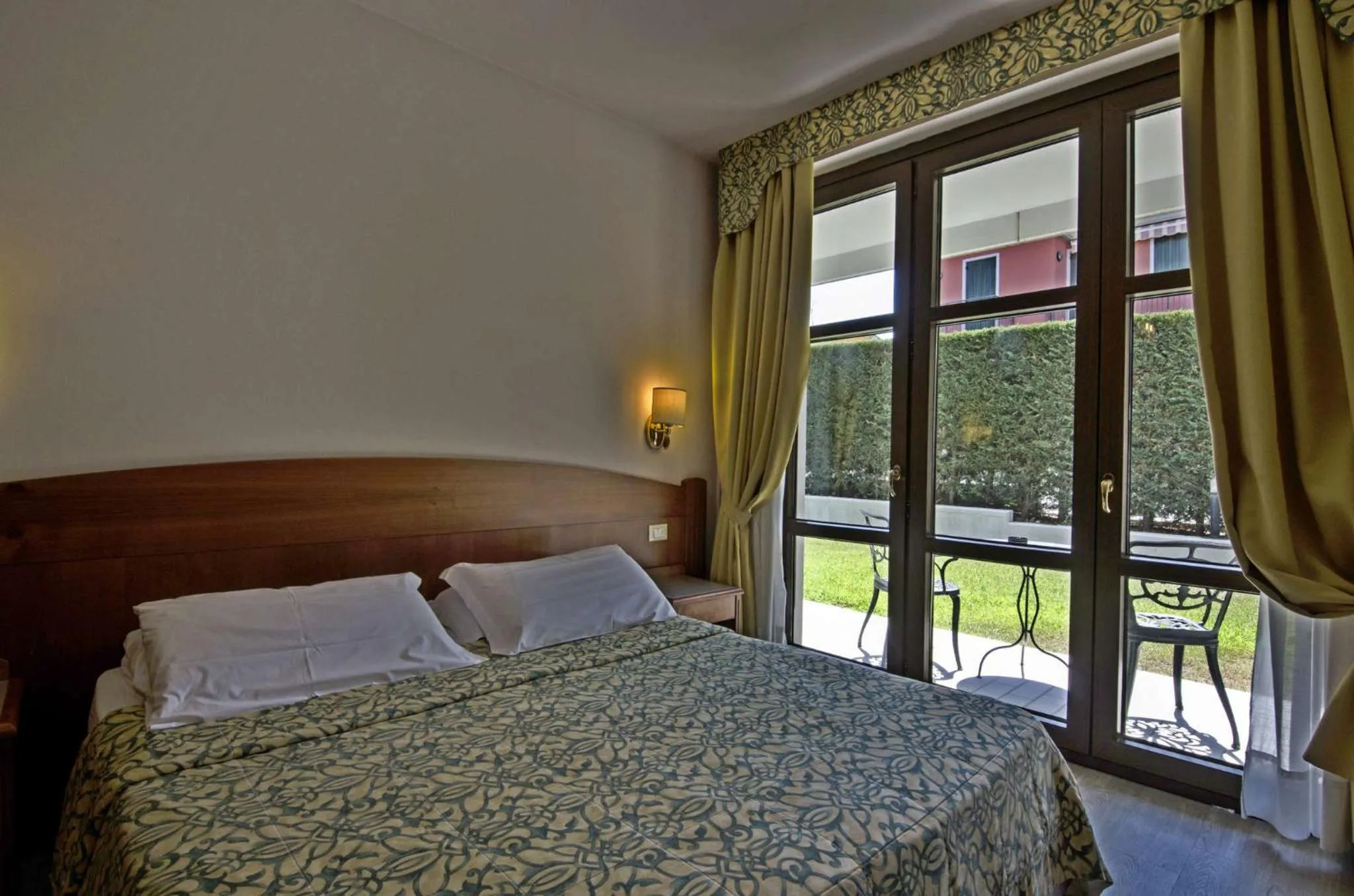 Bed in Hotel Smeraldo