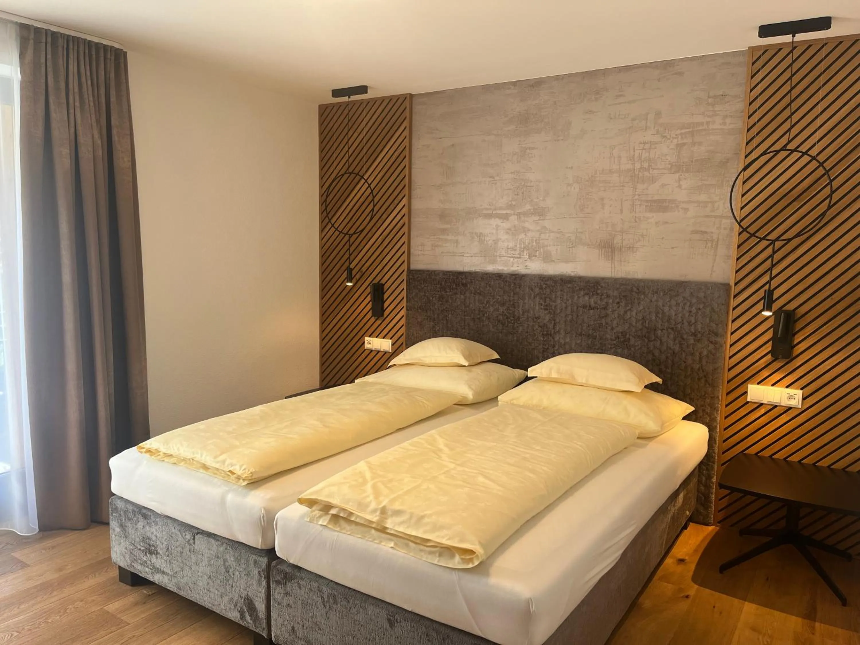 Bedroom, Bed in stefan Hotel