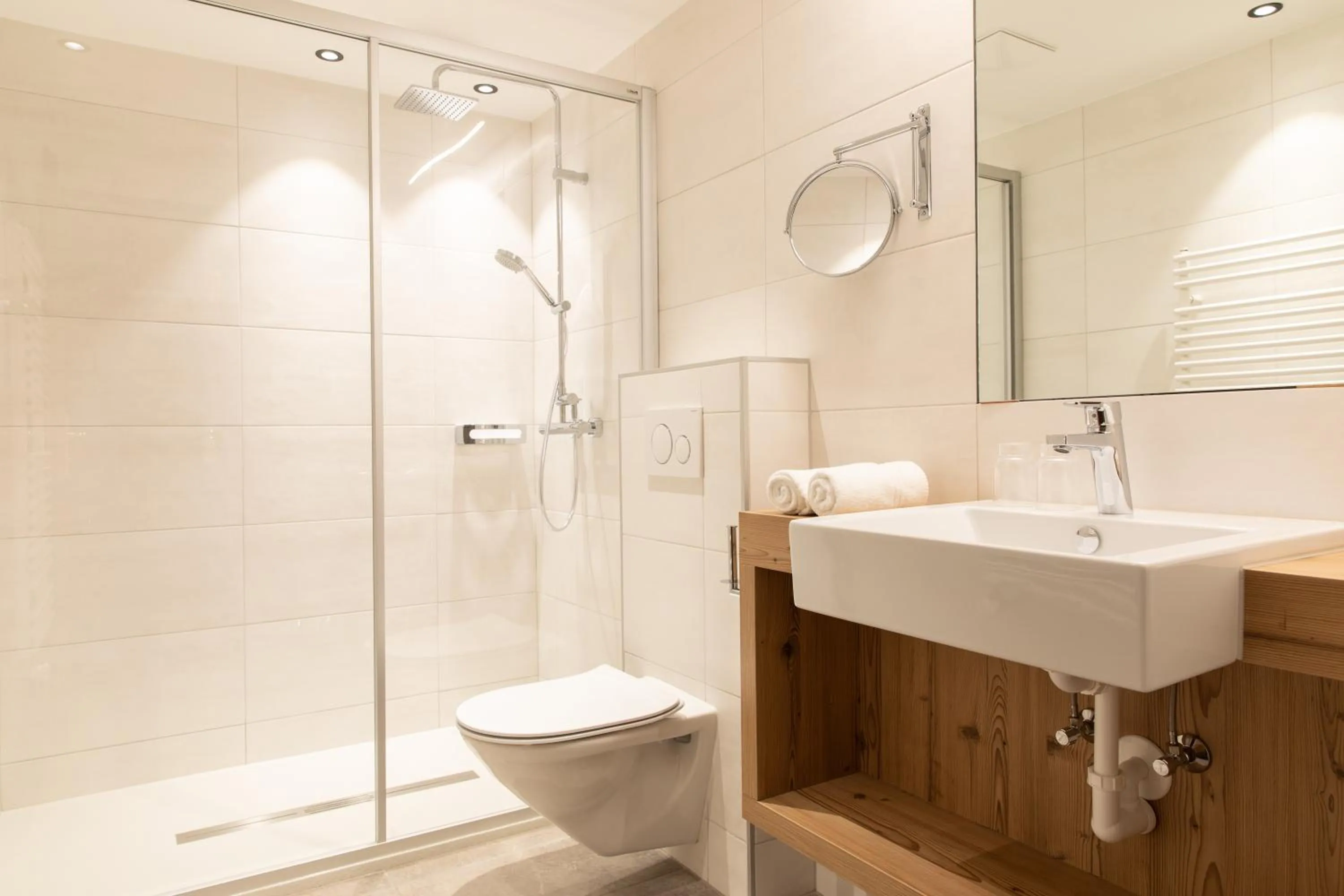 Shower in stefan Hotel