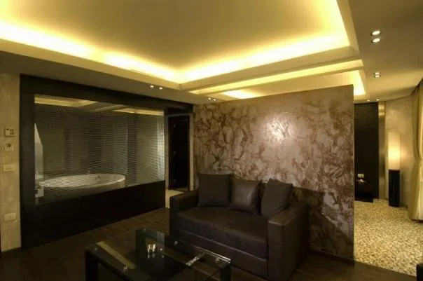 Decorative detail in Sunrise Hotel