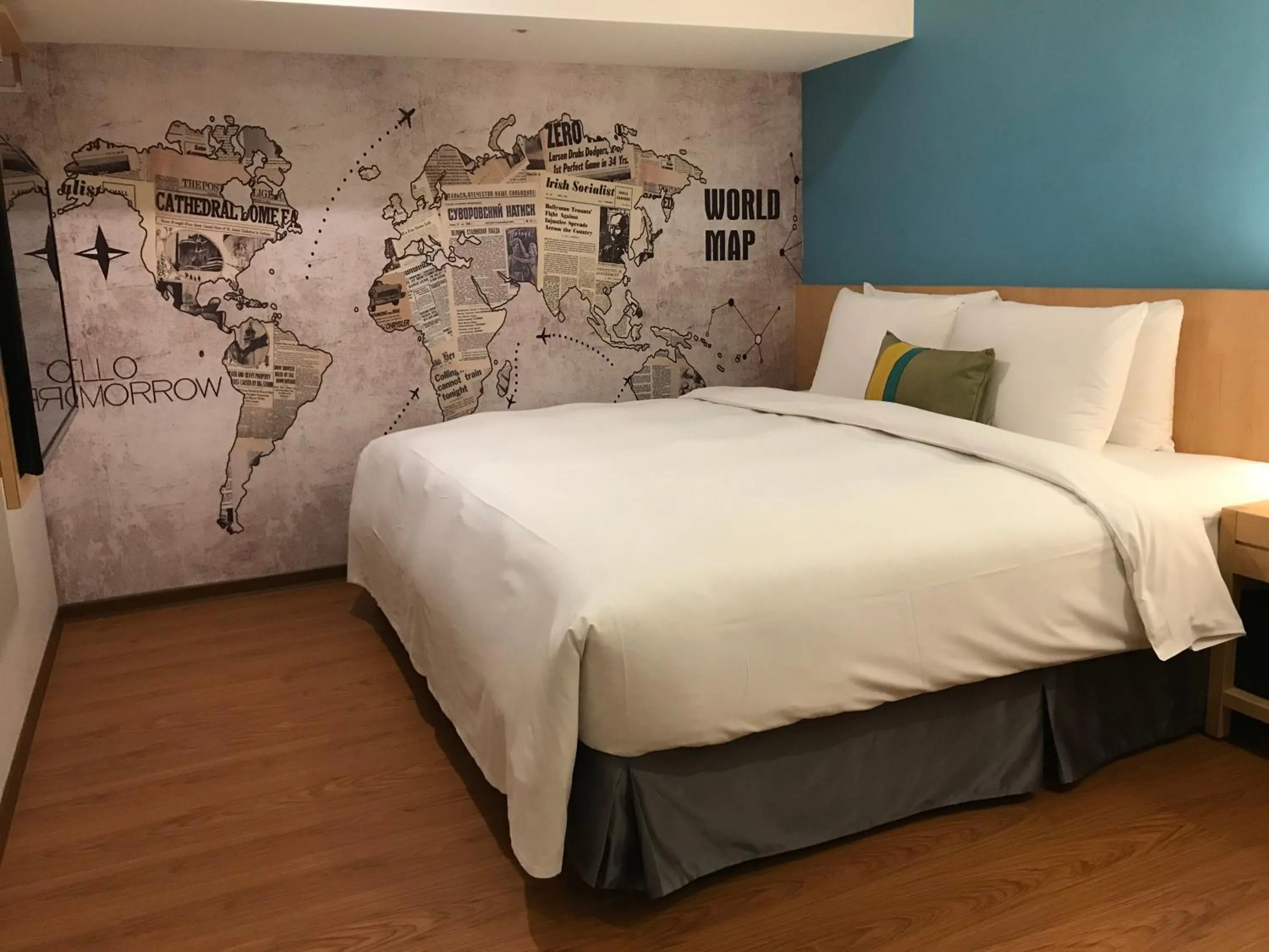 Photo of the whole room, Bed in Hej Taipei