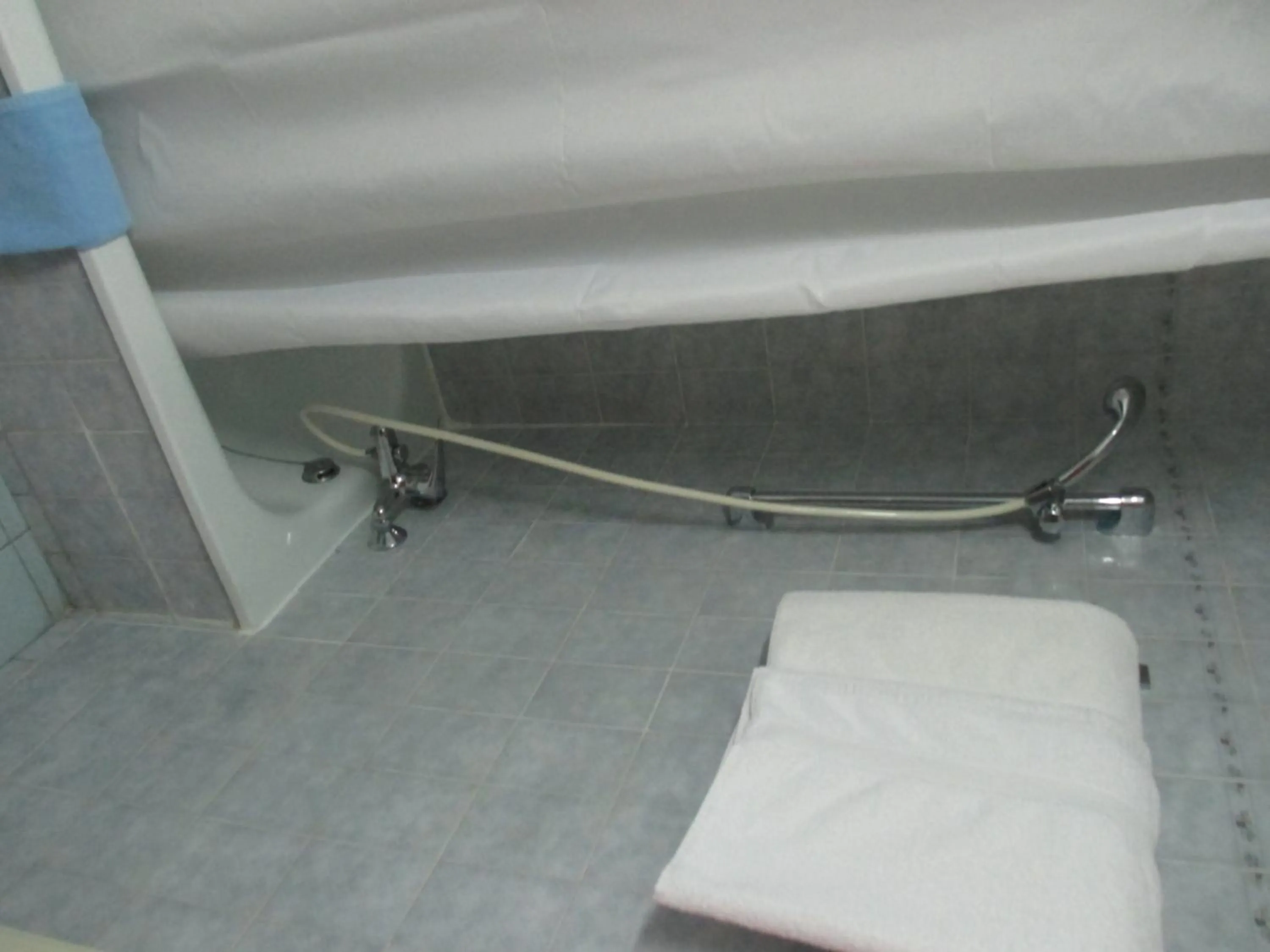 Shower in Atrium Zenon Hotel Apartments