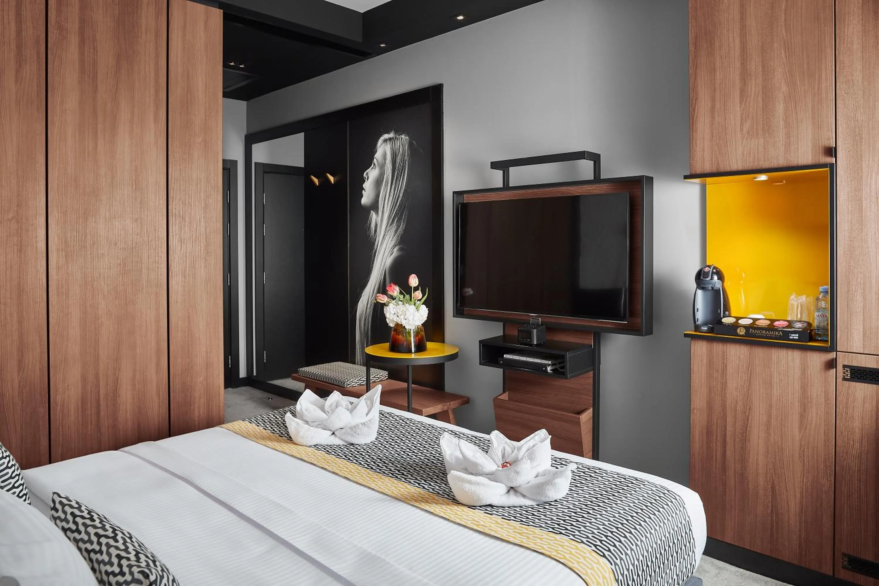 Restaurant/places to eat, Bed in Panoramika Design Hotel