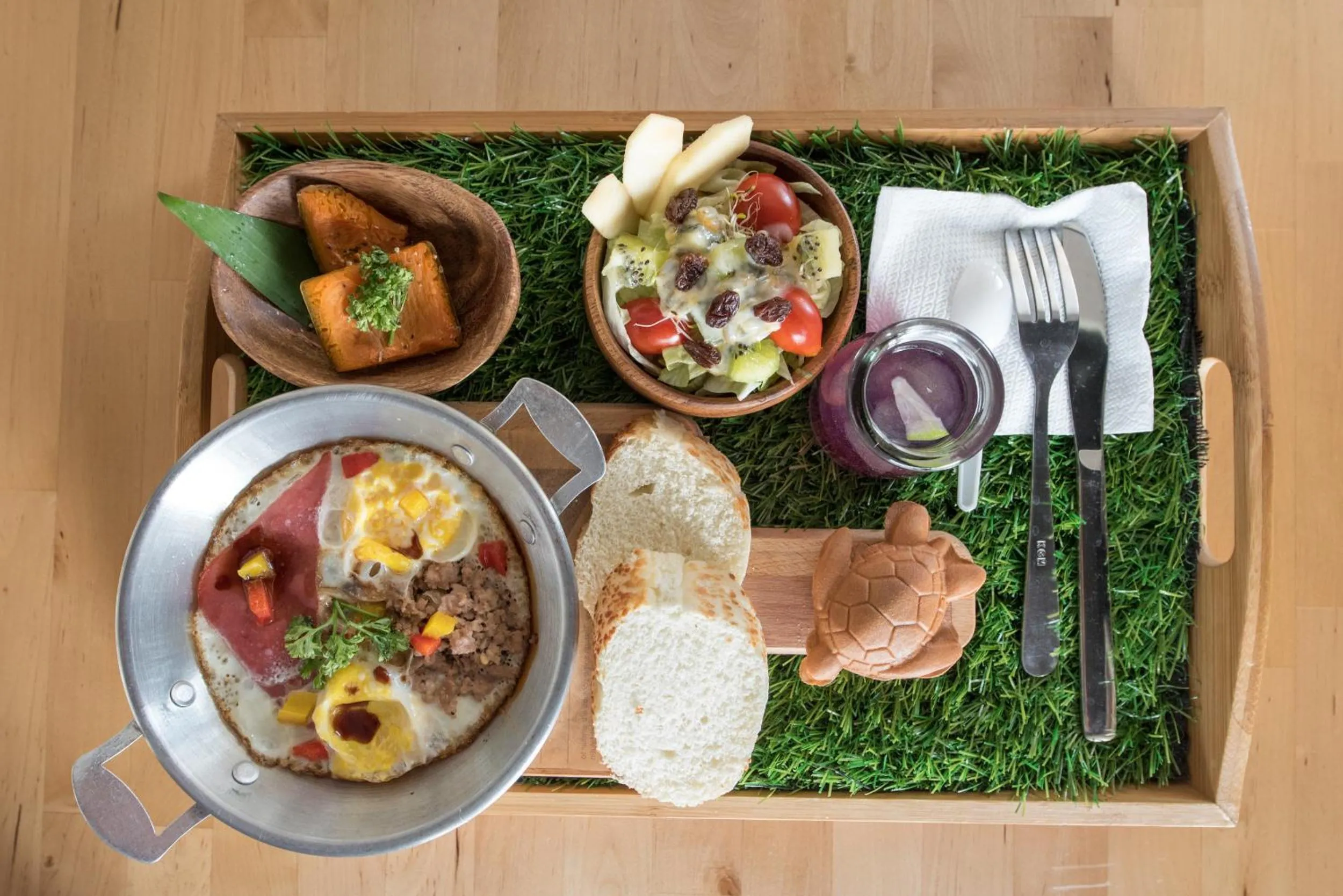 Breakfast in Secret Path B&B