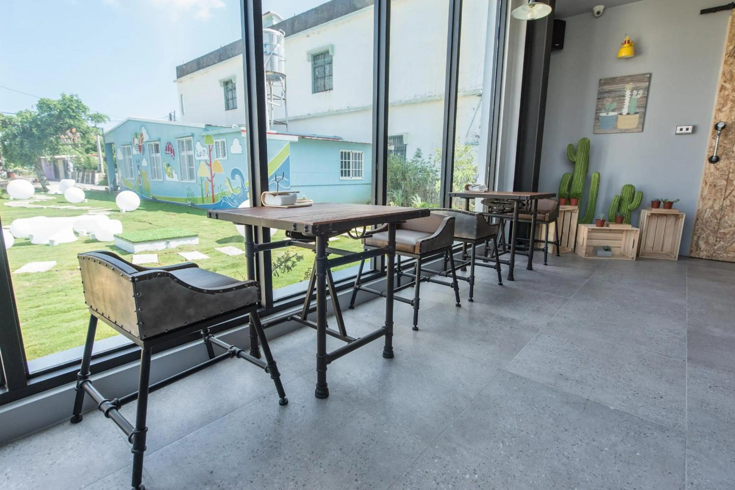 Restaurant/places to eat in Secret Path B&B