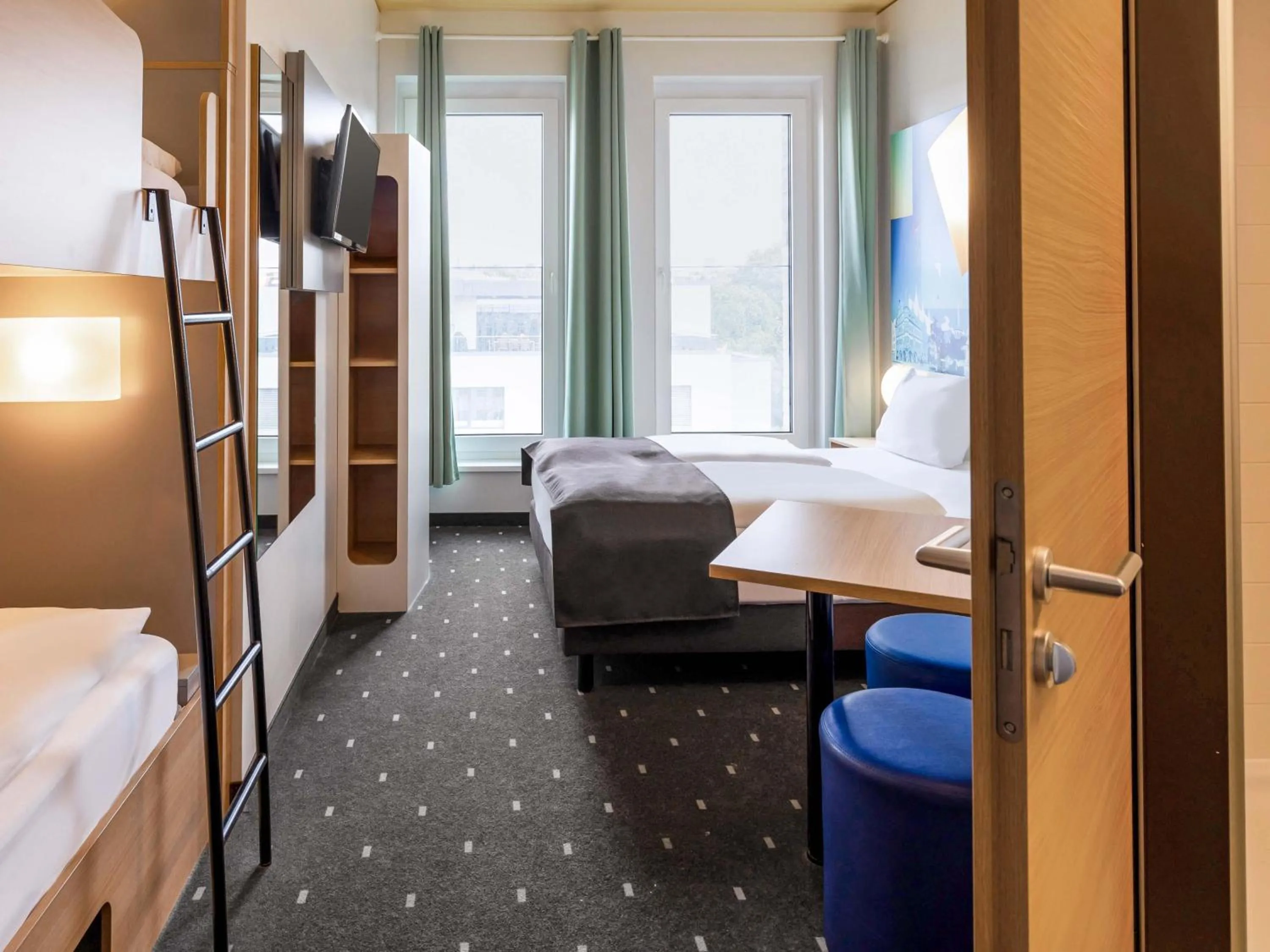 Photo of the whole room, Bed in B&B Hotel Fulda-City