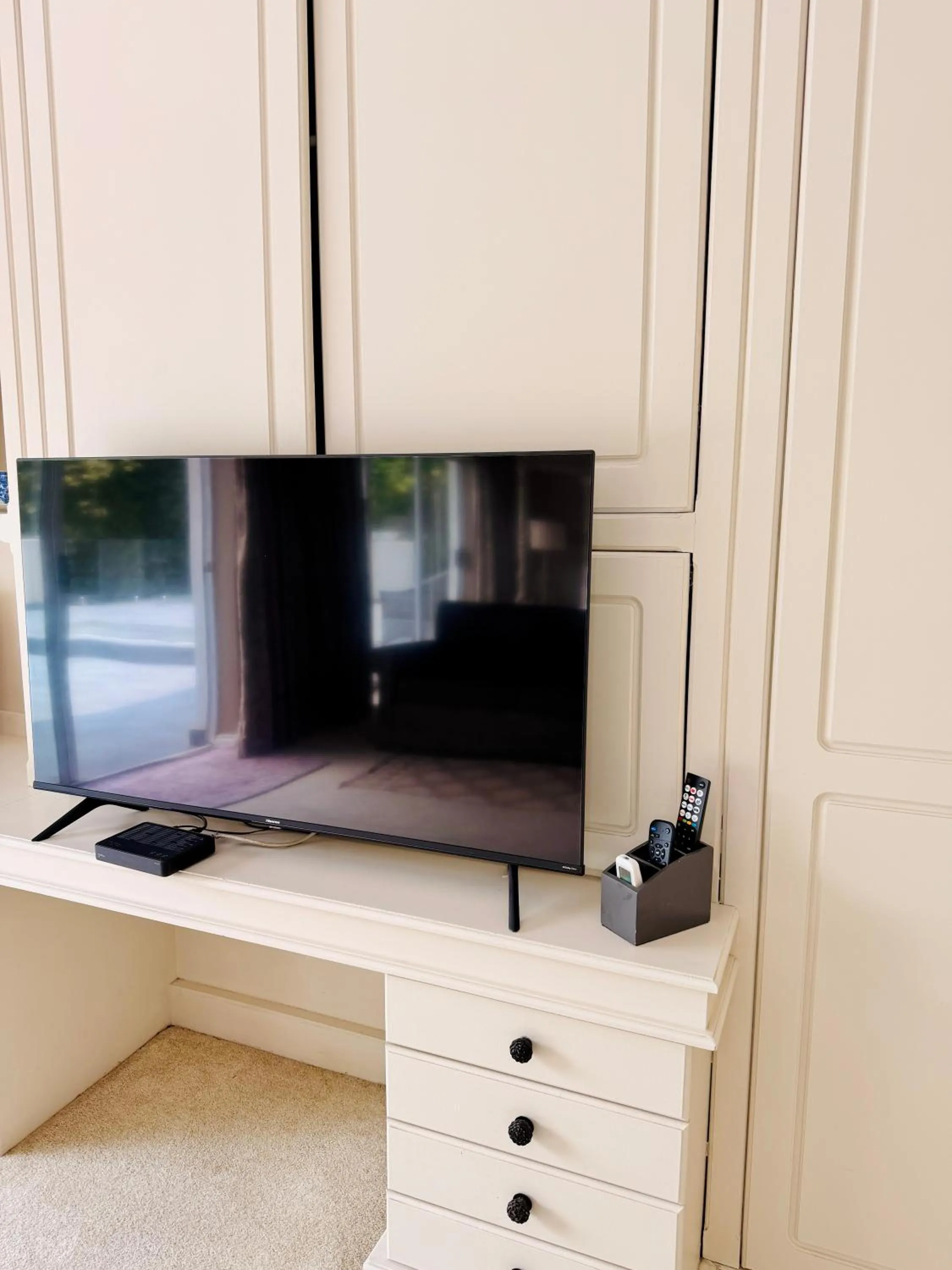 TV and multimedia in The Wesley Boutique Hotel & Spa