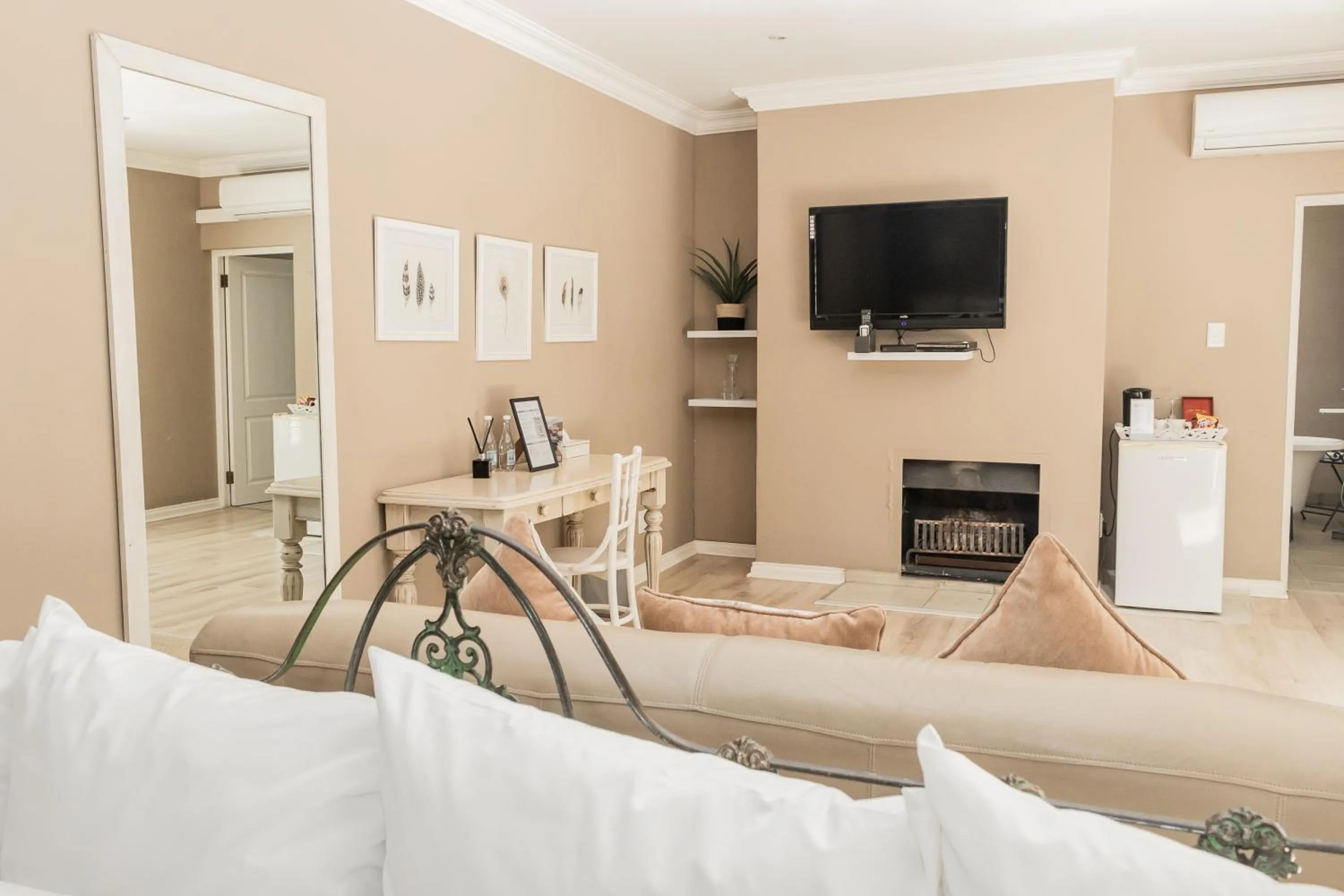 Bed in The Wesley Boutique Hotel & Spa