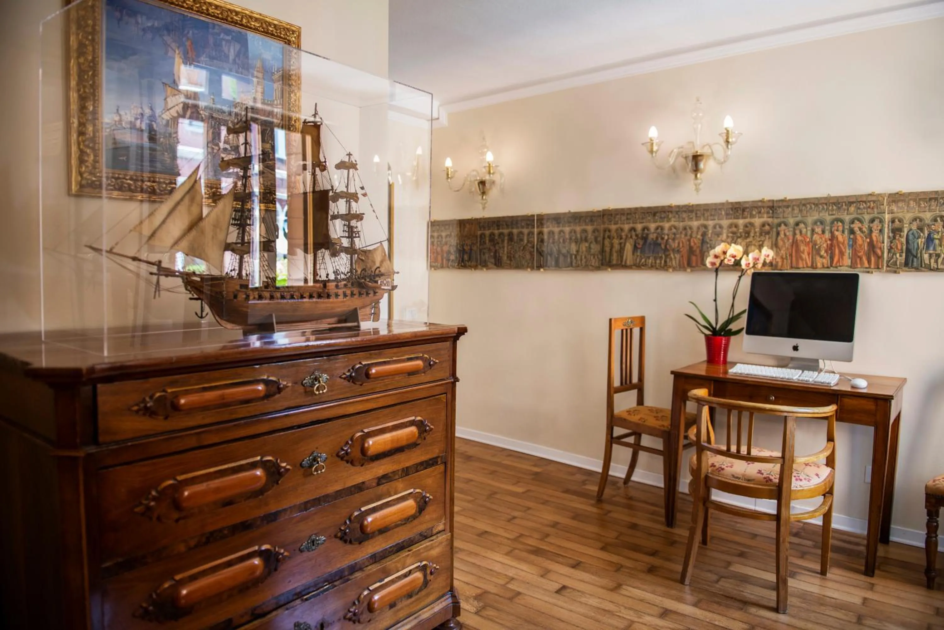 Decorative detail in Hotel Agli Alboretti