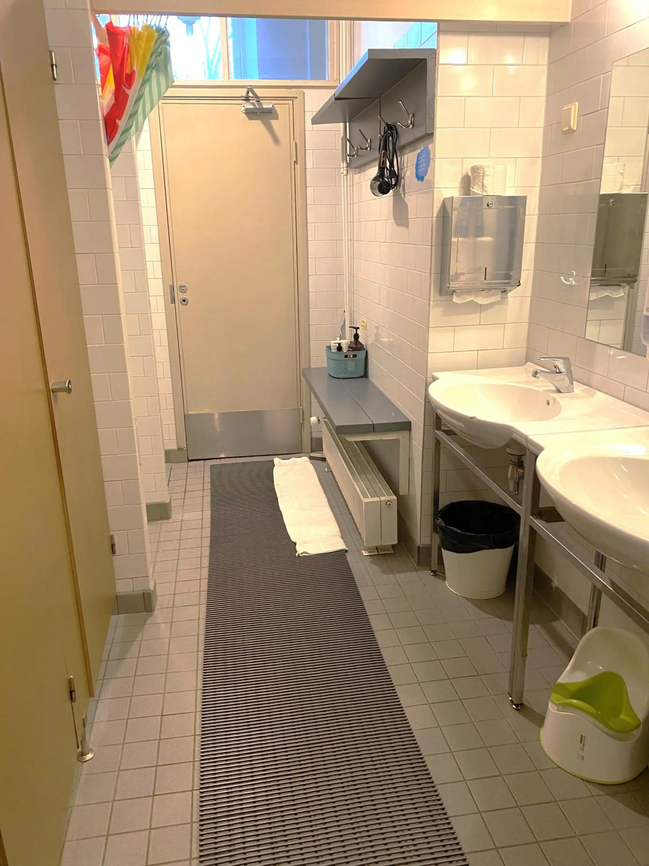 Shower in Hostel Suomenlinna