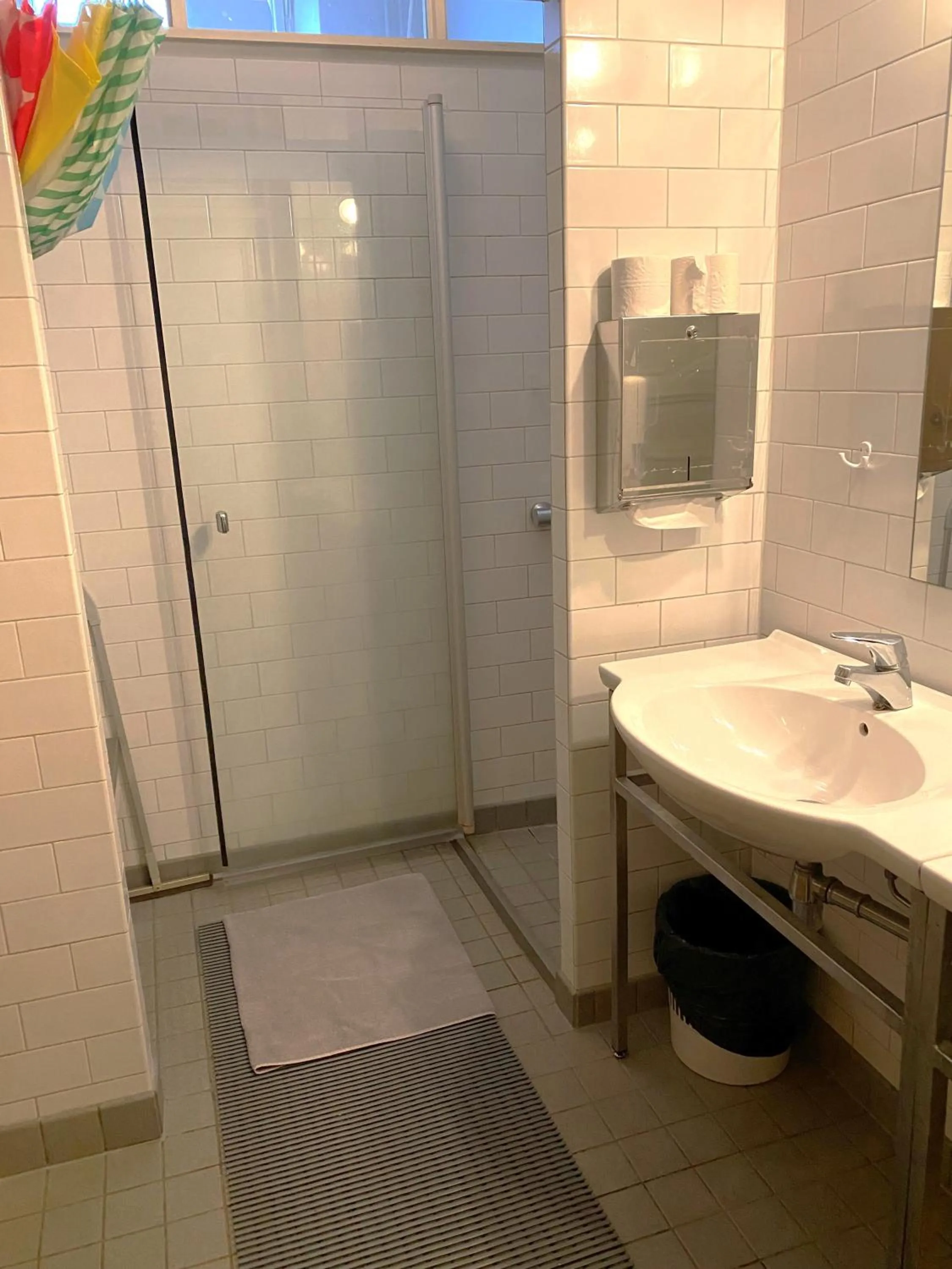 Shower in Hostel Suomenlinna