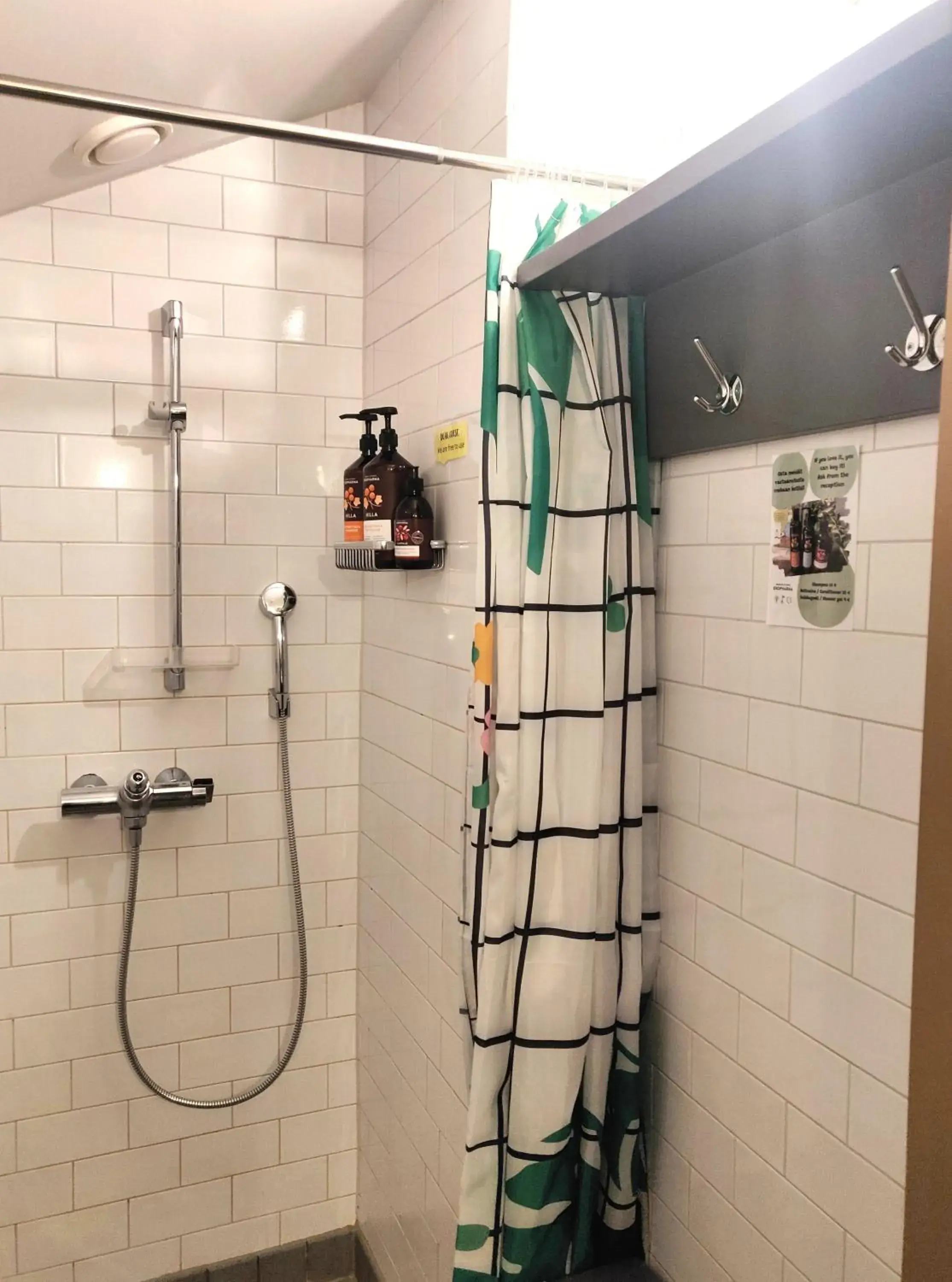 Triple Room with Shared Bathroom - single occupancy in Hostel Suomenlinna Triple Room with Shared Bathroom - single occupancy in Hostel Suomenlinna