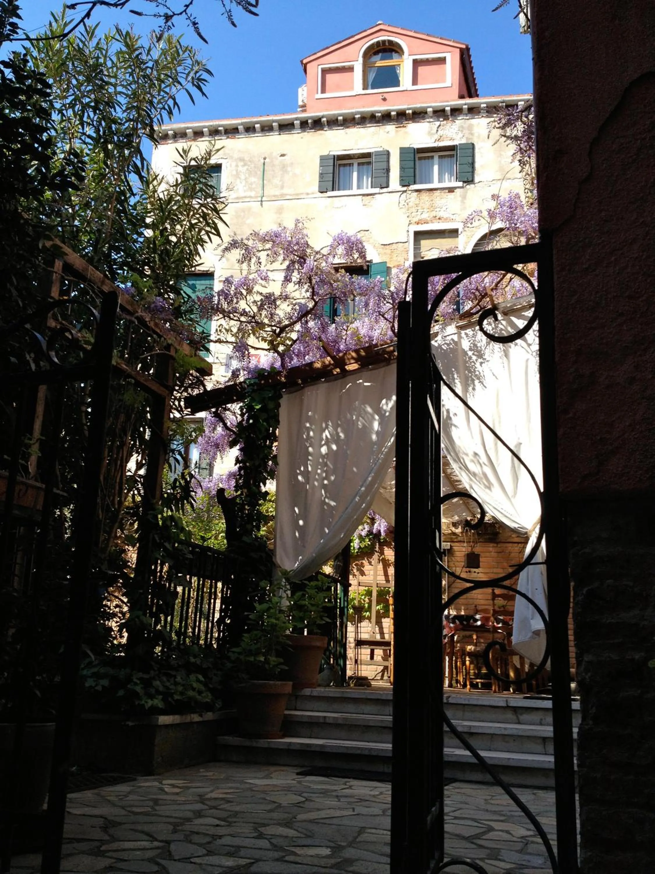 Facade/entrance in b&b allo squero