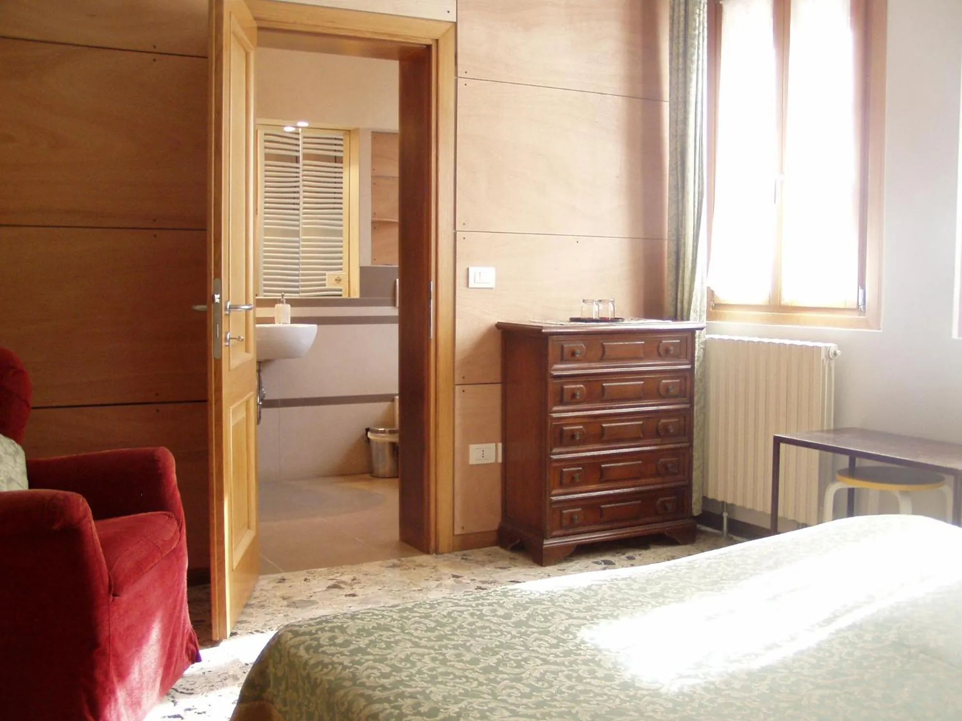 Photo of the whole room, Bed in b&b allo squero