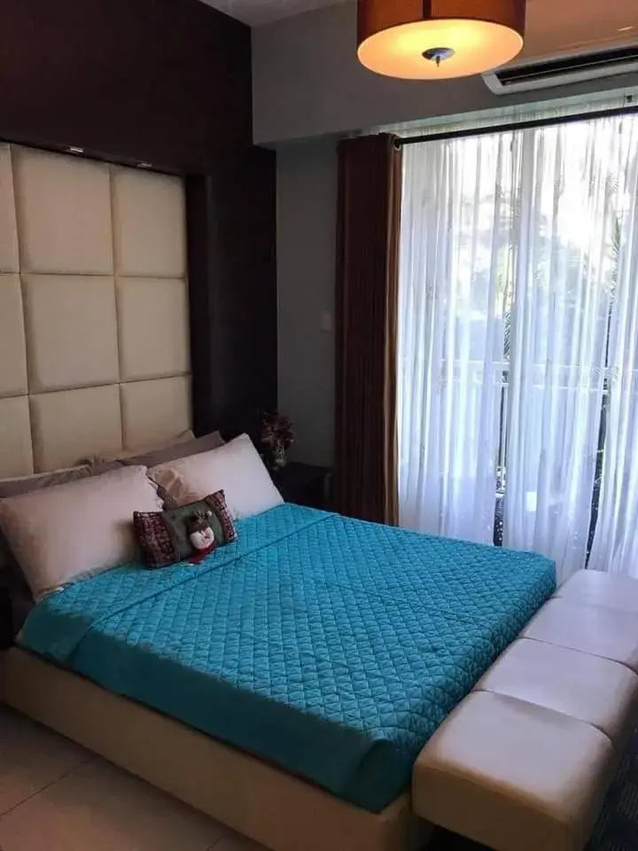 Family Room with Lake View in Luxurious Family Room Pico de Loro Family Room with Lake View in Luxurious Family Room Pico de Loro