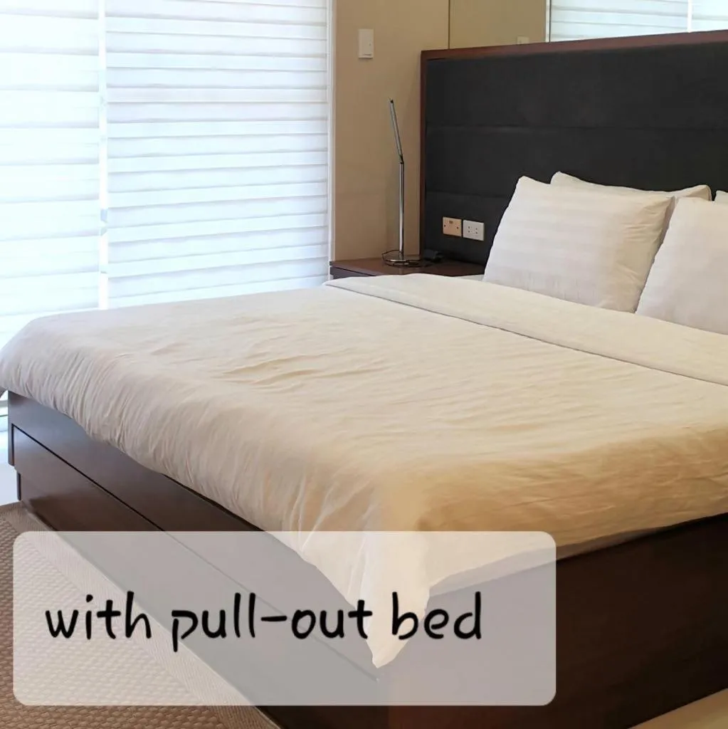 Bed in Luxurious Family Room Pico de Loro