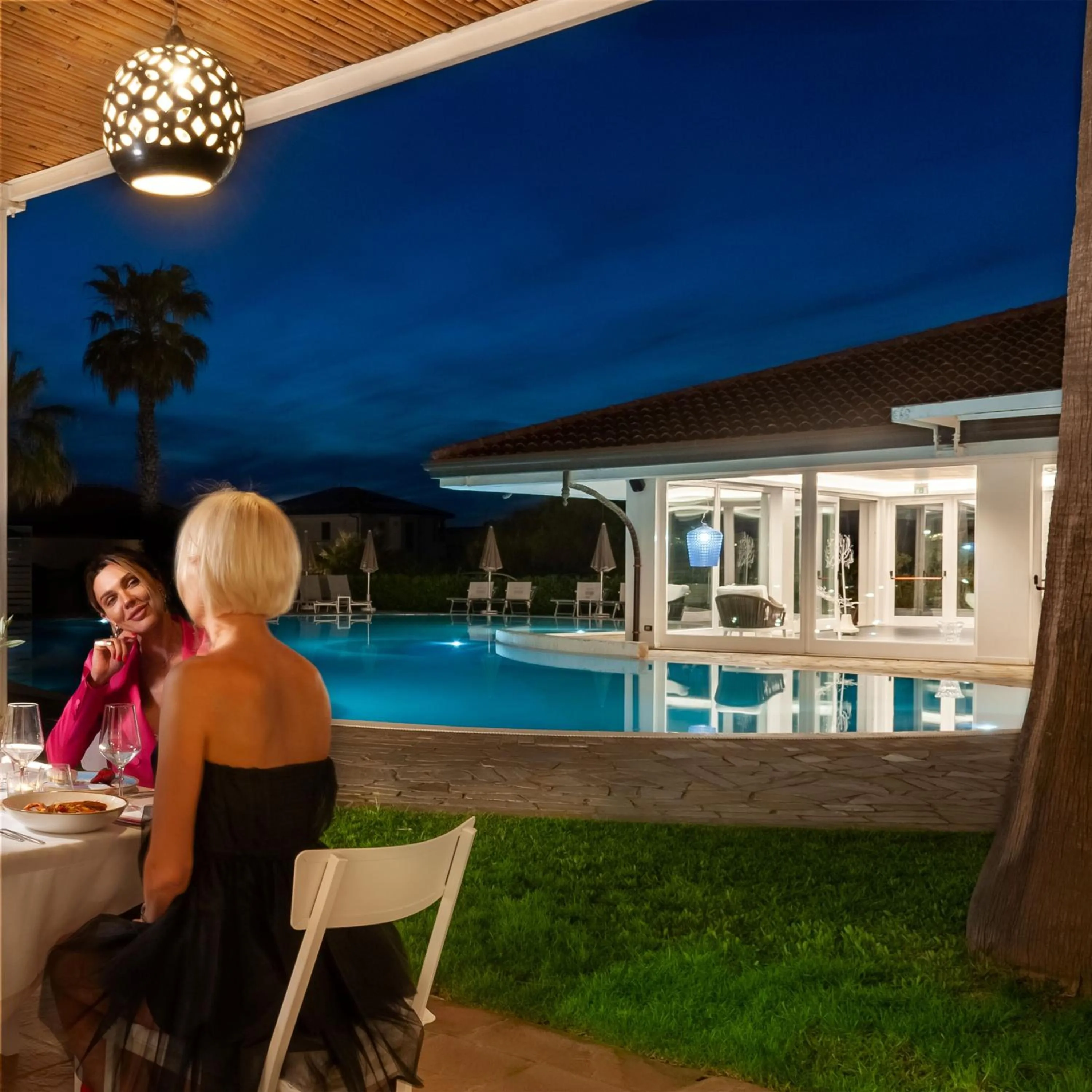 Restaurant/places to eat in Paestum Inn Beach Resort
