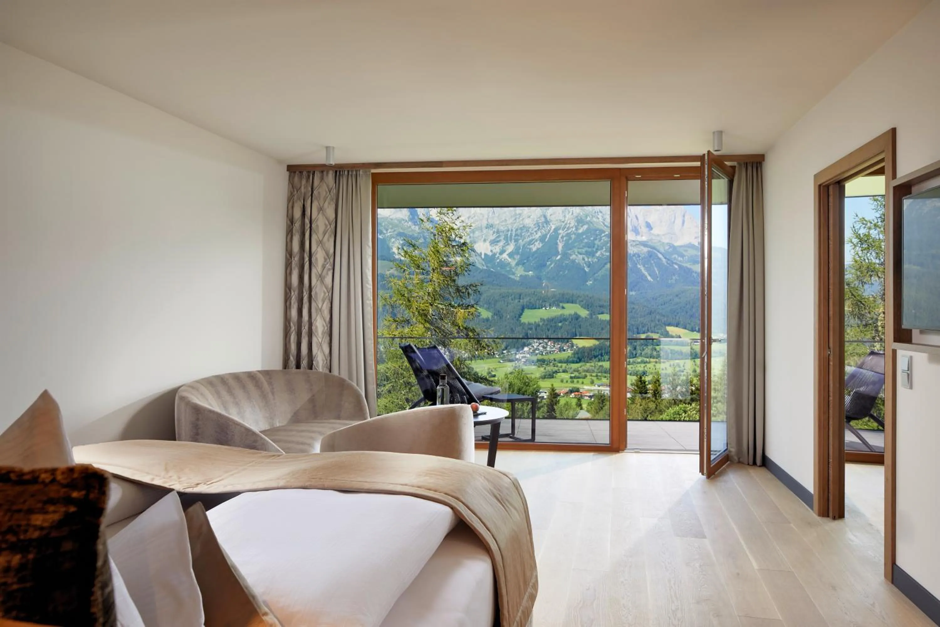 Photo of the whole room in Kaiserhof Superior