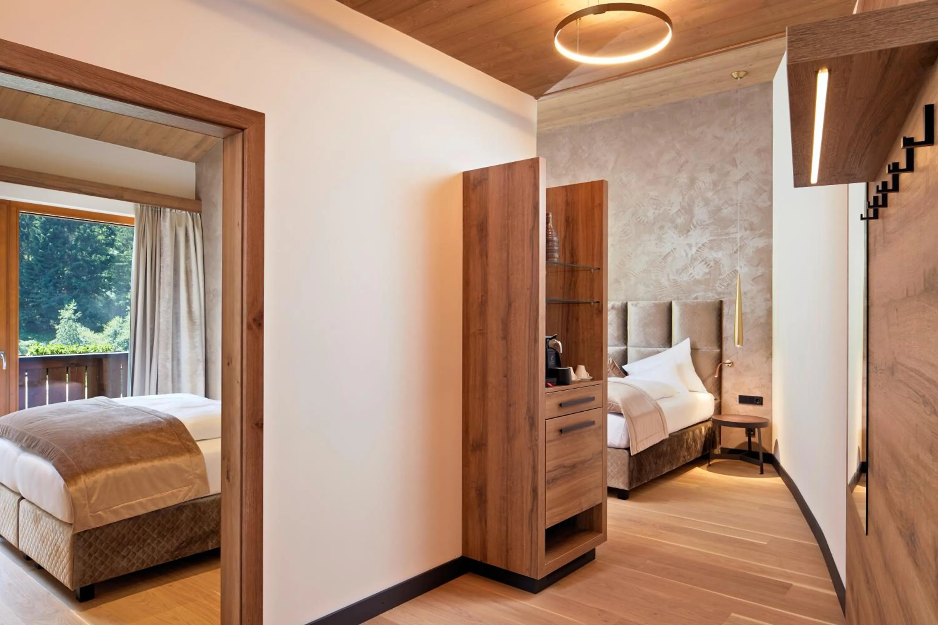 Photo of the whole room, Bed in Kaiserhof Superior