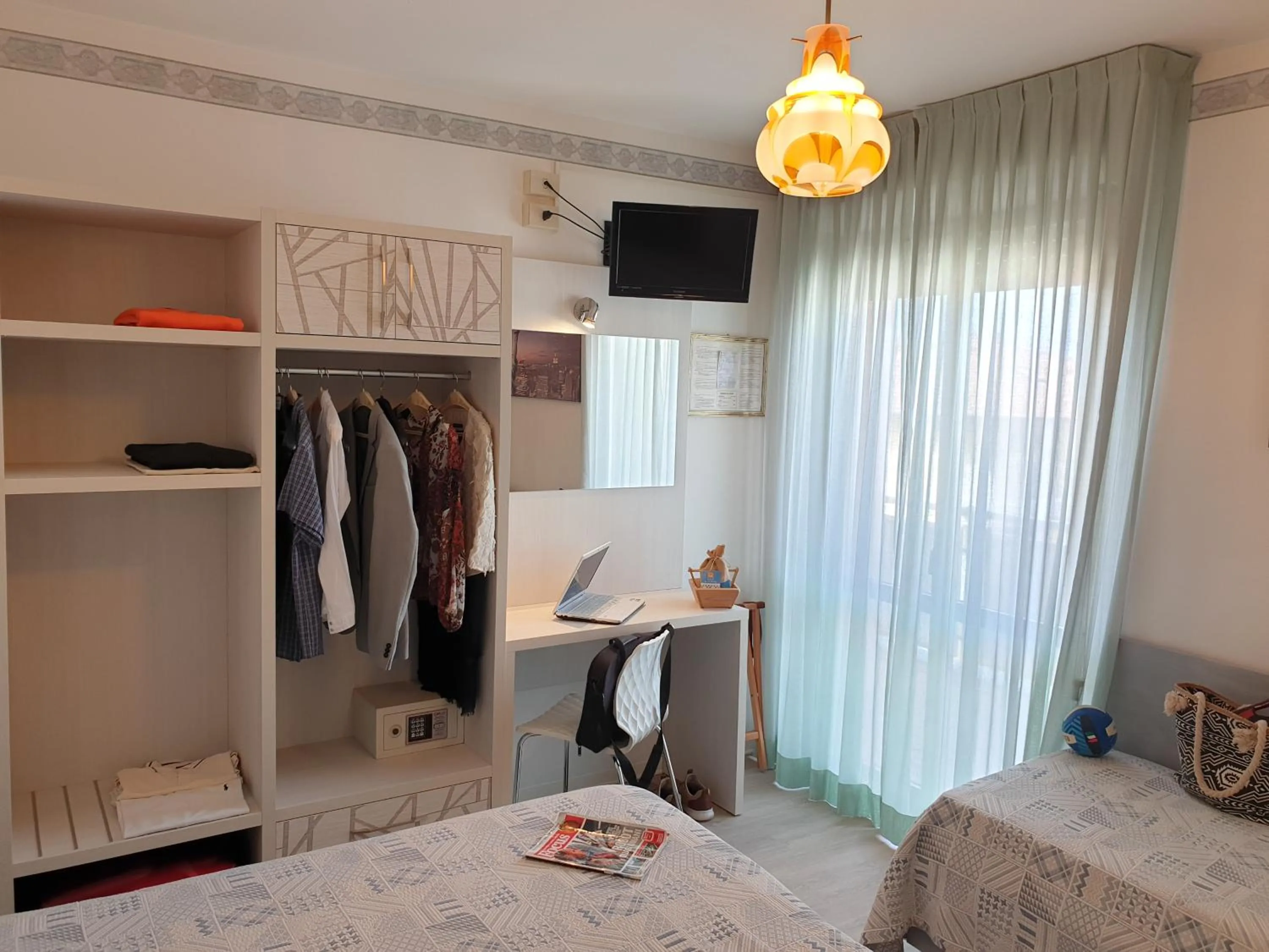 Bedroom, Bed in Hotel Losanna Cervia