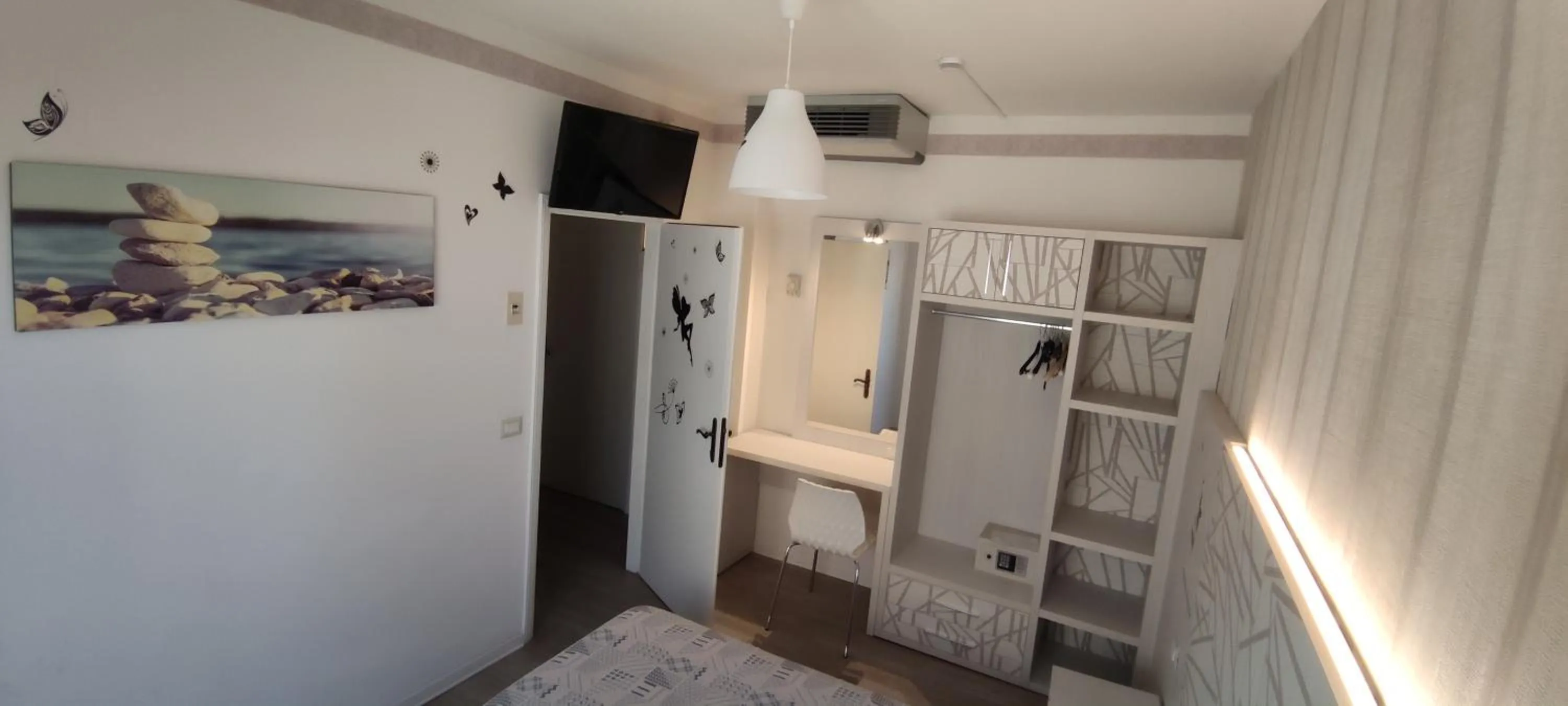 Bedroom in Hotel Losanna Cervia