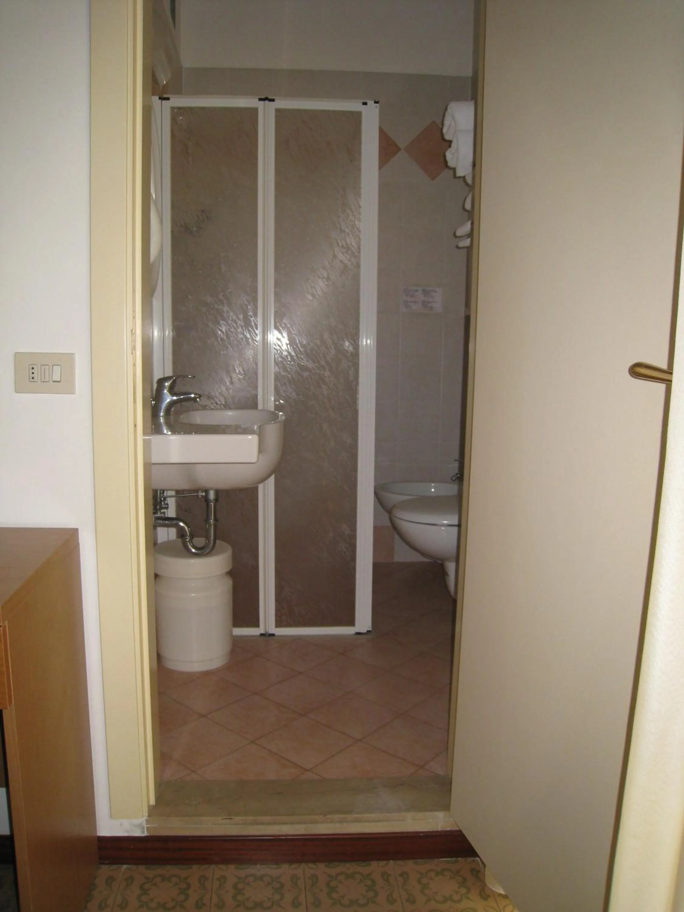 Shower in Hotel Losanna Cervia