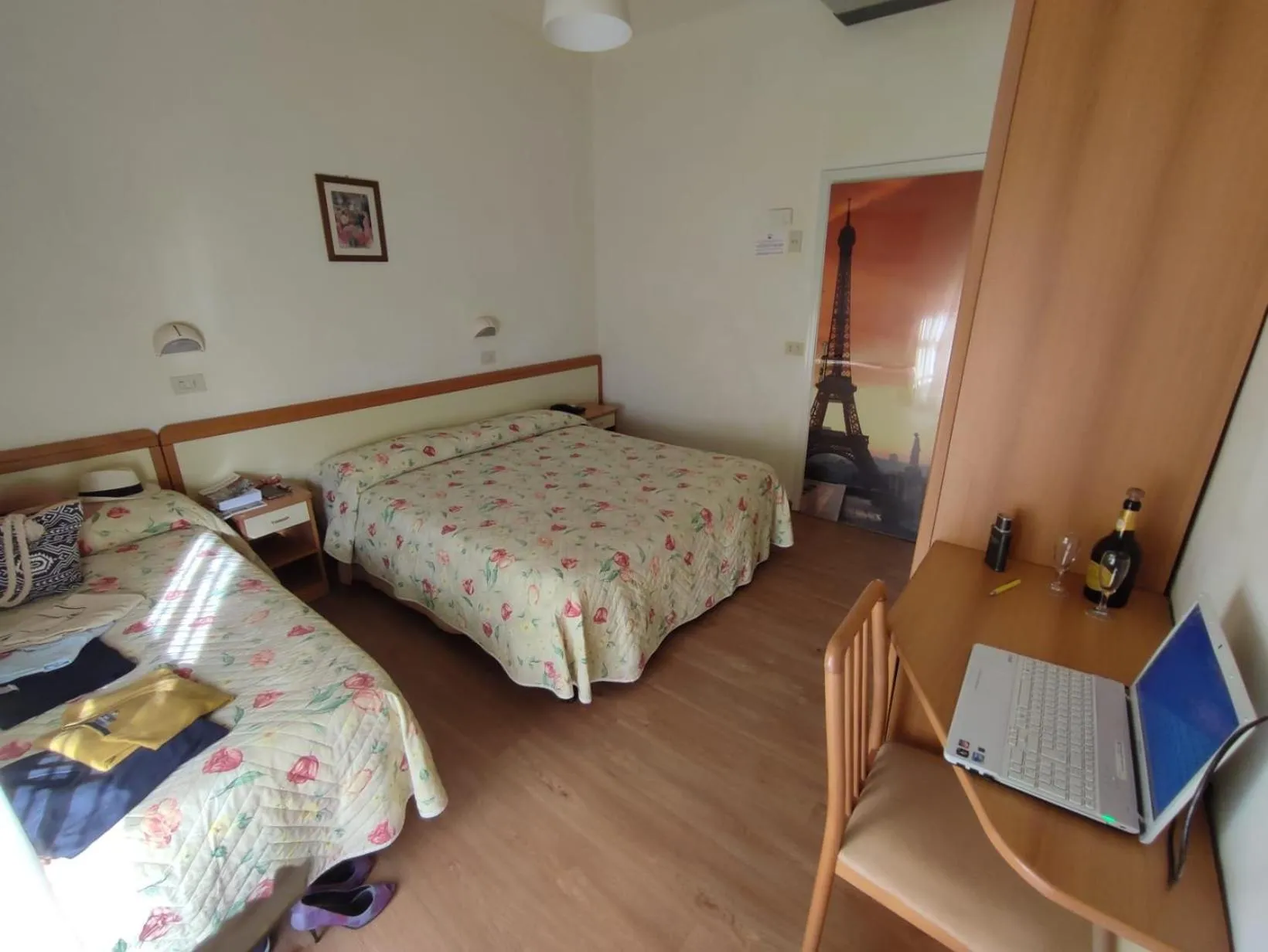 Bed in Hotel Losanna Cervia