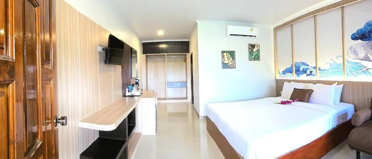 Bed in Diamond Cave Resort