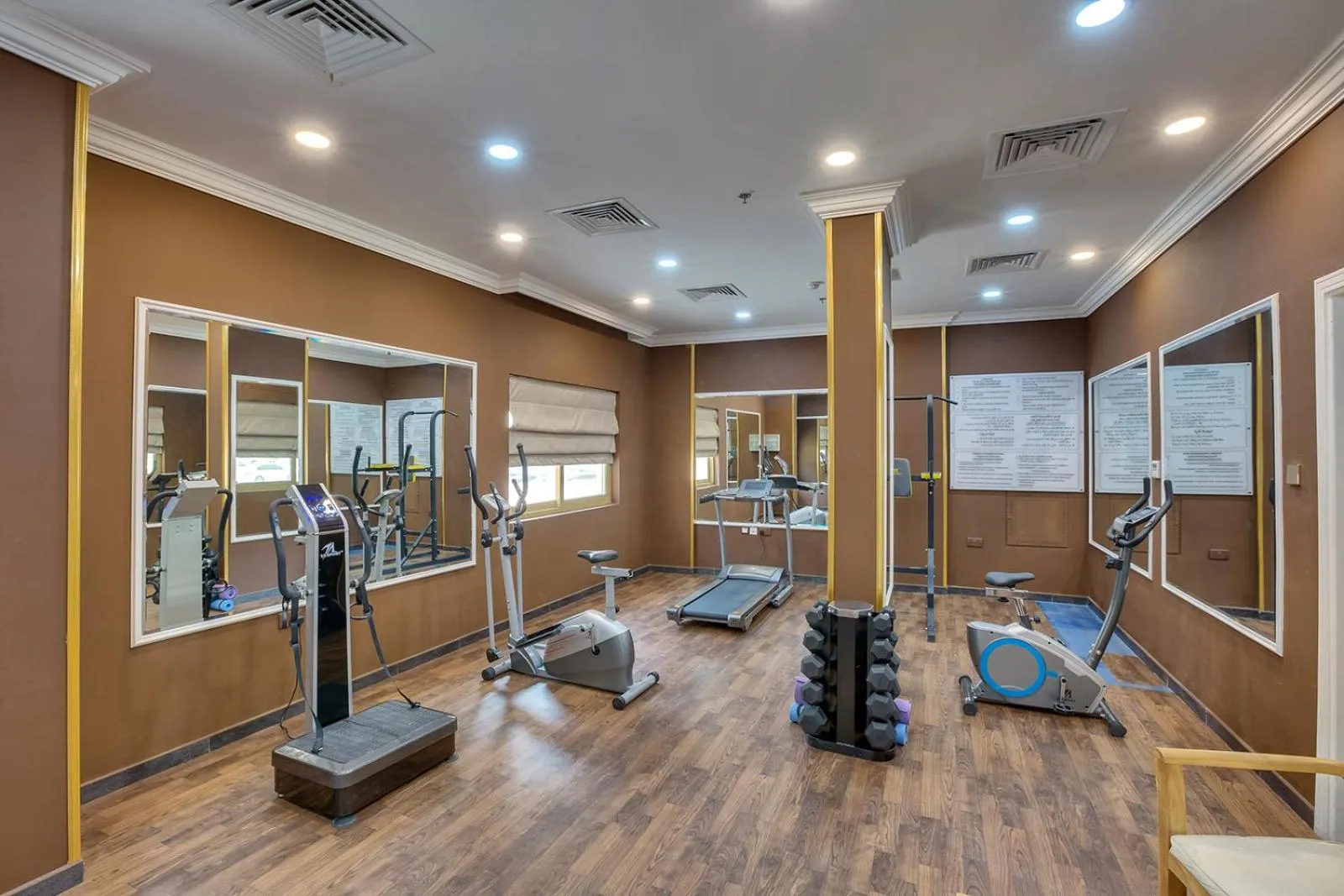 Fitness centre/facilities in Royal Hotel