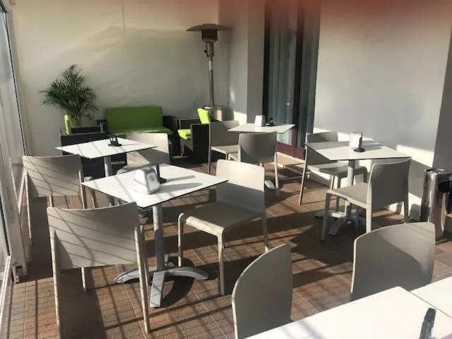 Restaurant/places to eat in Hotel Enjoy