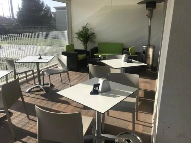 Restaurant/places to eat in Hotel Enjoy