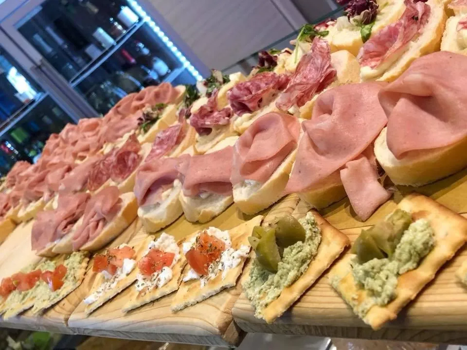 Food and drinks in Hotel Enjoy