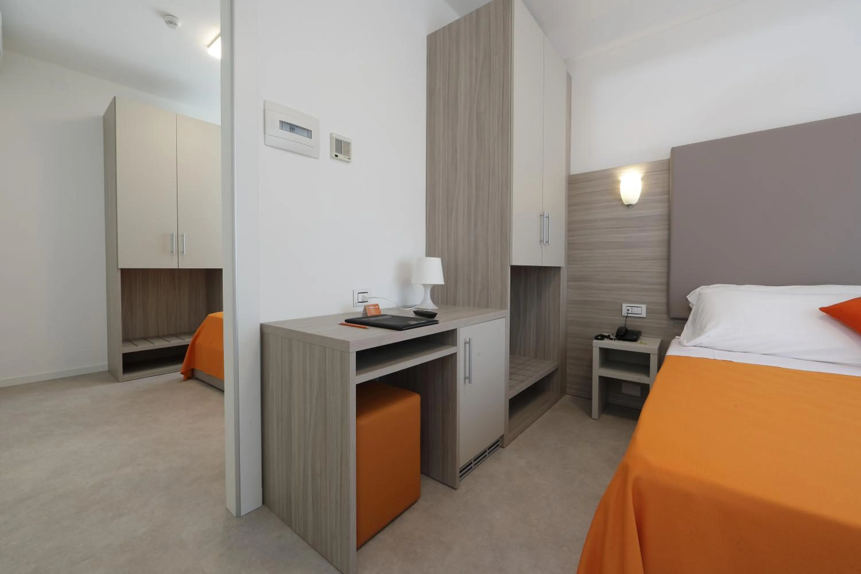 Photo of the whole room in Hotel Simi Lan